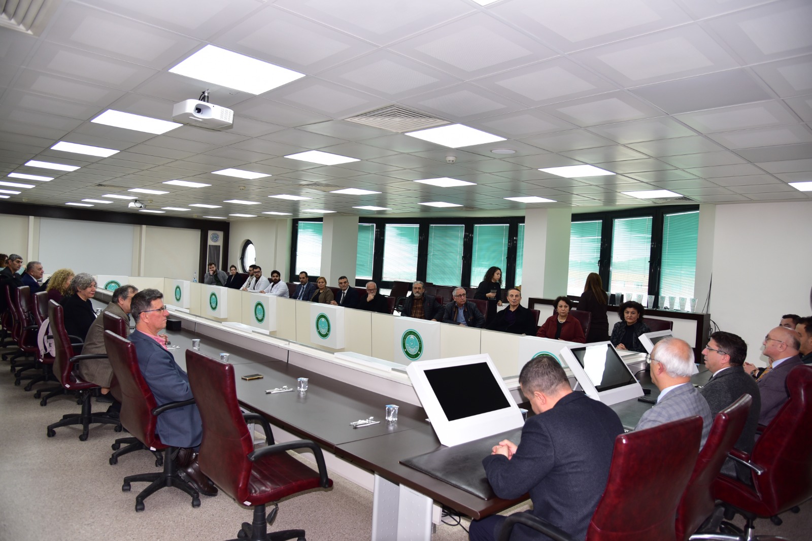 Balıkesir Üniversitesinde Emekli Personele Vefa: Plaket Takdim Edildi 5