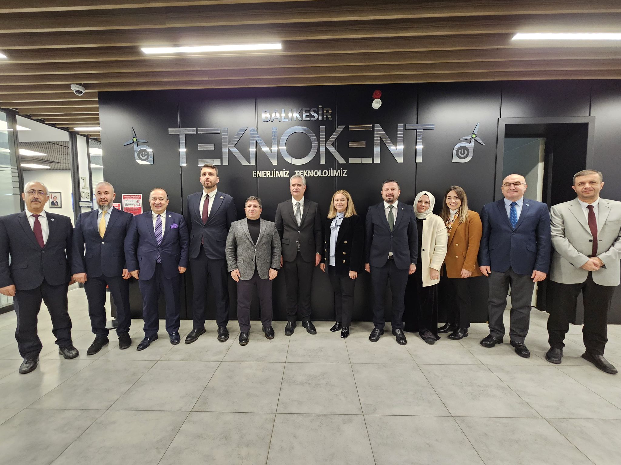 AK Parti Genel Başkan Yardımcısı ve İnsan Hakları Başkanı Prof. Dr. Hasan Basri Yalçın’dan Rektör Oğurlu’ya Ziyaret 8