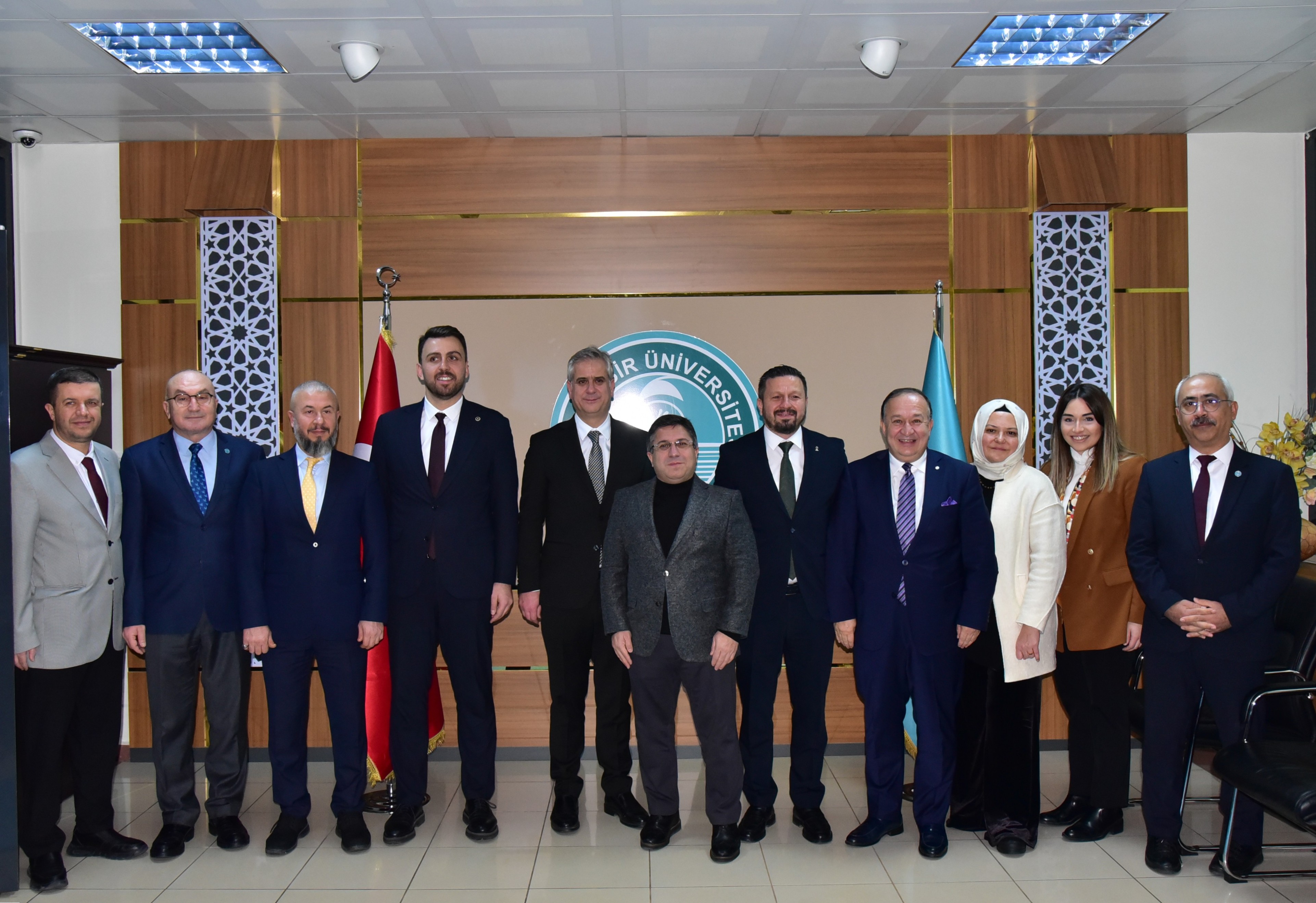 AK Parti Genel Başkan Yardımcısı ve İnsan Hakları Başkanı Prof. Dr. Hasan Basri Yalçın’dan Rektör Oğurlu’ya Ziyaret 4