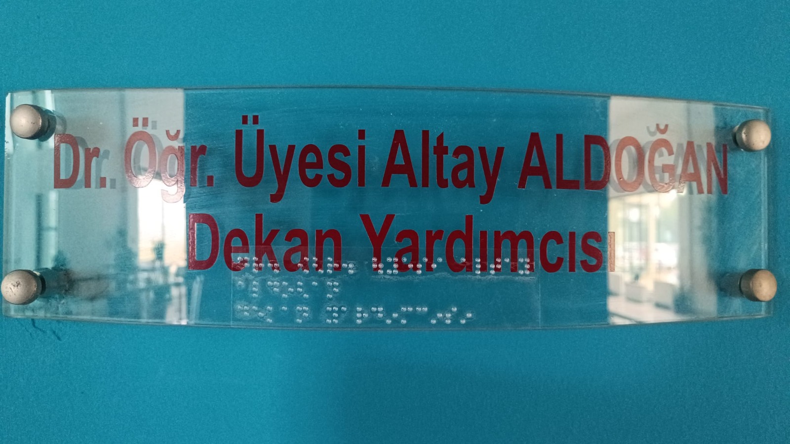 Az gören yada görme engeli olan bireyler için ‘’Braille Alfabesi’’ uygulamaları Güzel Sanatlar Faküktesi’nde gerçekleştirilmiştir.