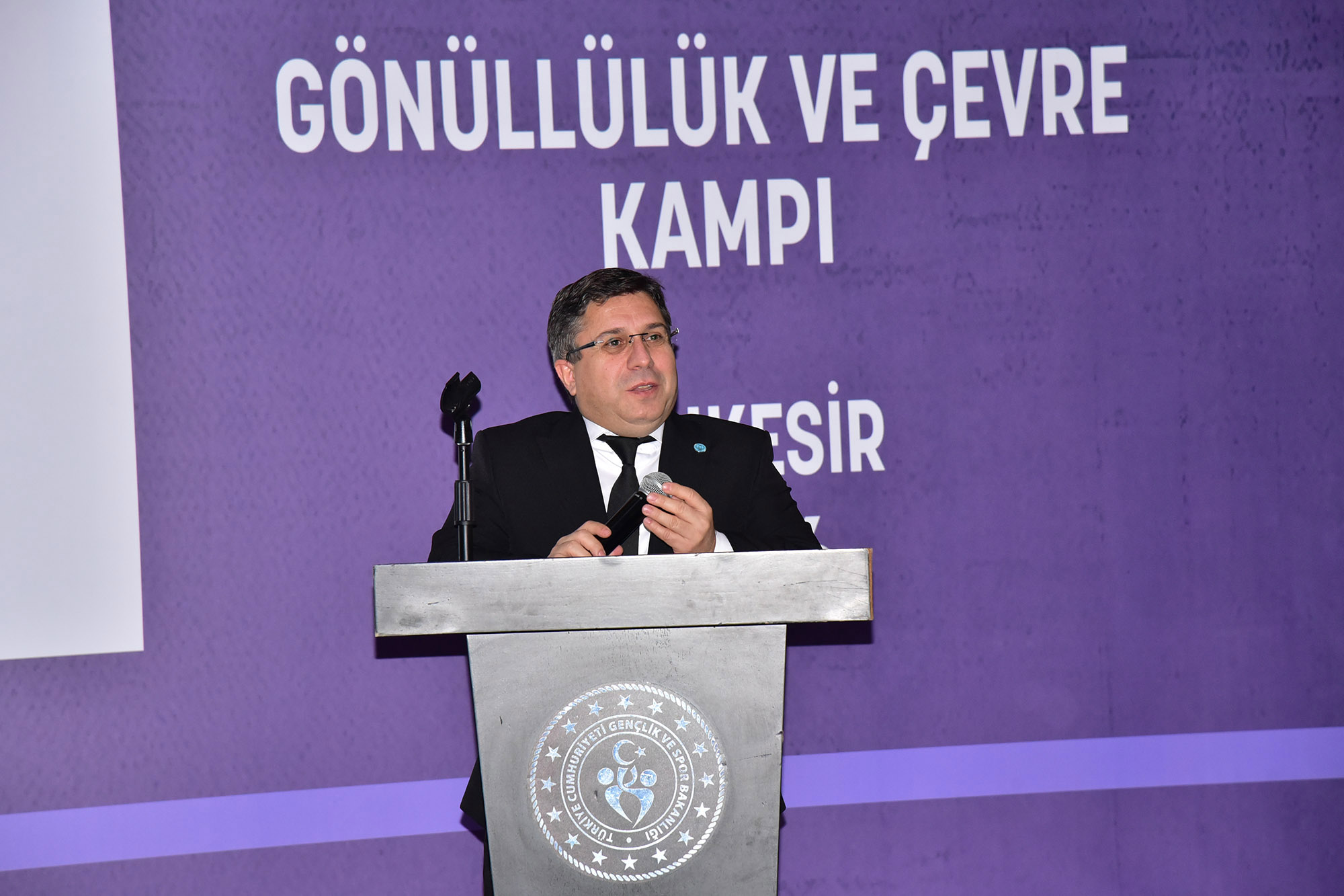 GSB Bakan Yardımcısı Dr. Enes Eminoğlu, BAÜN’de Kredi ve Yurtlar Genel Müdürlüğü Tematik Kış Kampı Açılışına Katıldı 7