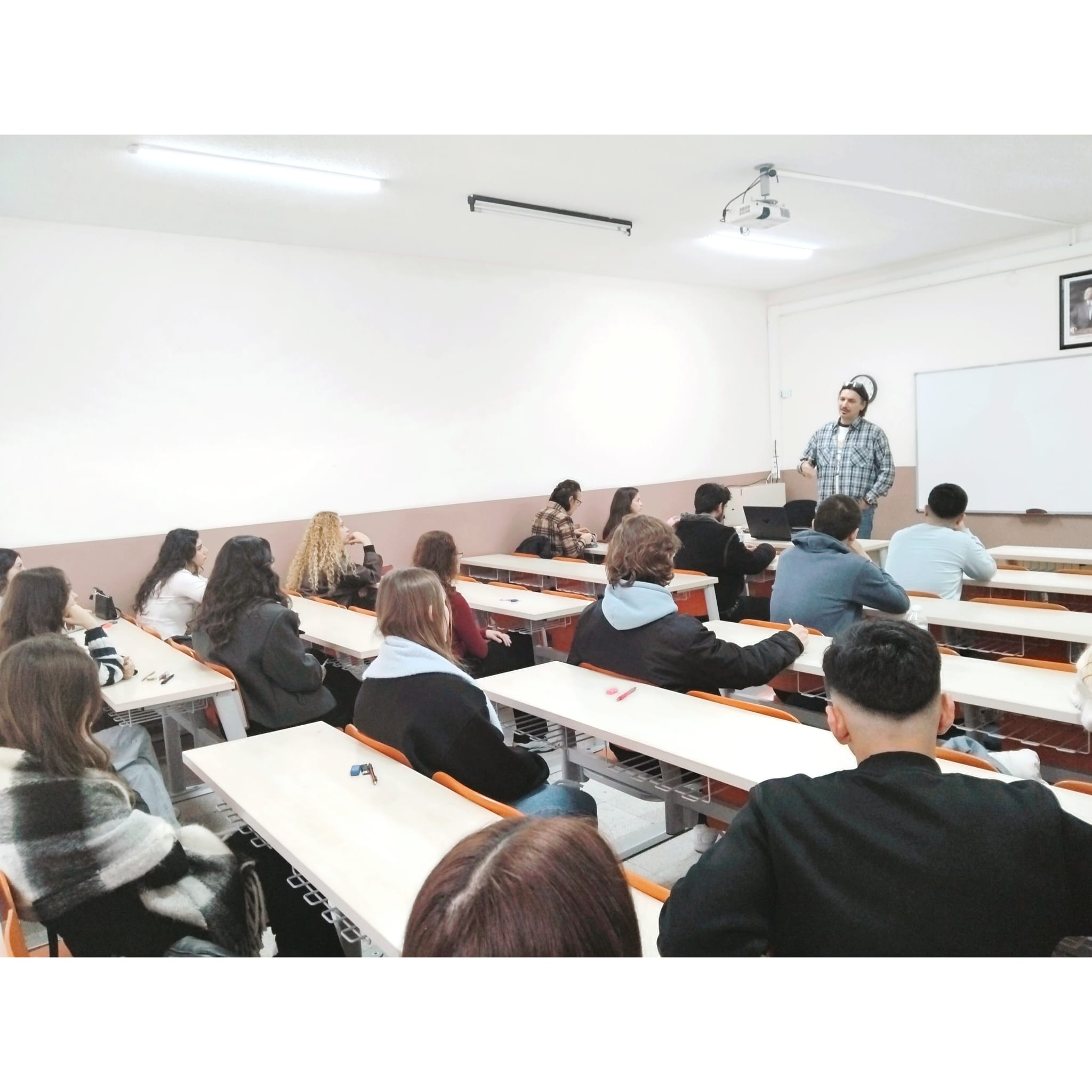 Kimya Teknolojisi Programı Öğrencilerine Yönelik Staj Bilgilendirme Toplantısı Düzenlendi 3