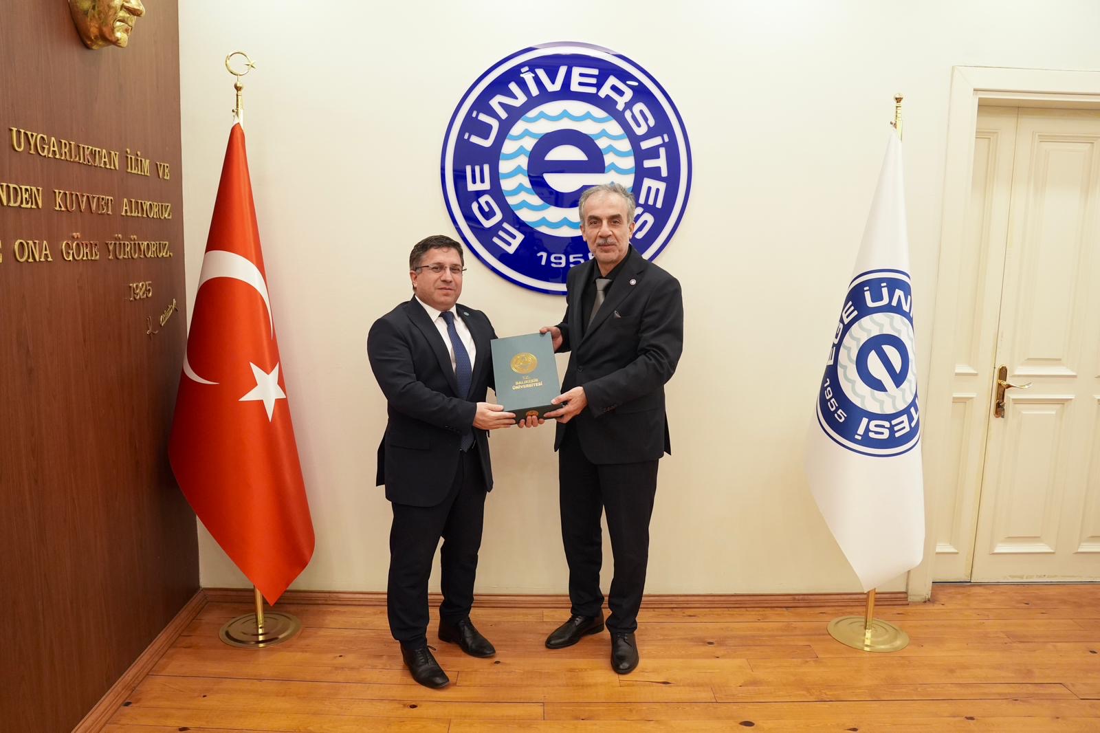 Rektör Oğurlu'dan Ege Üniversitesi Rektörü Prof. Dr. Musa Alcı'ya Hayırlı Olsun Ziyareti 2
