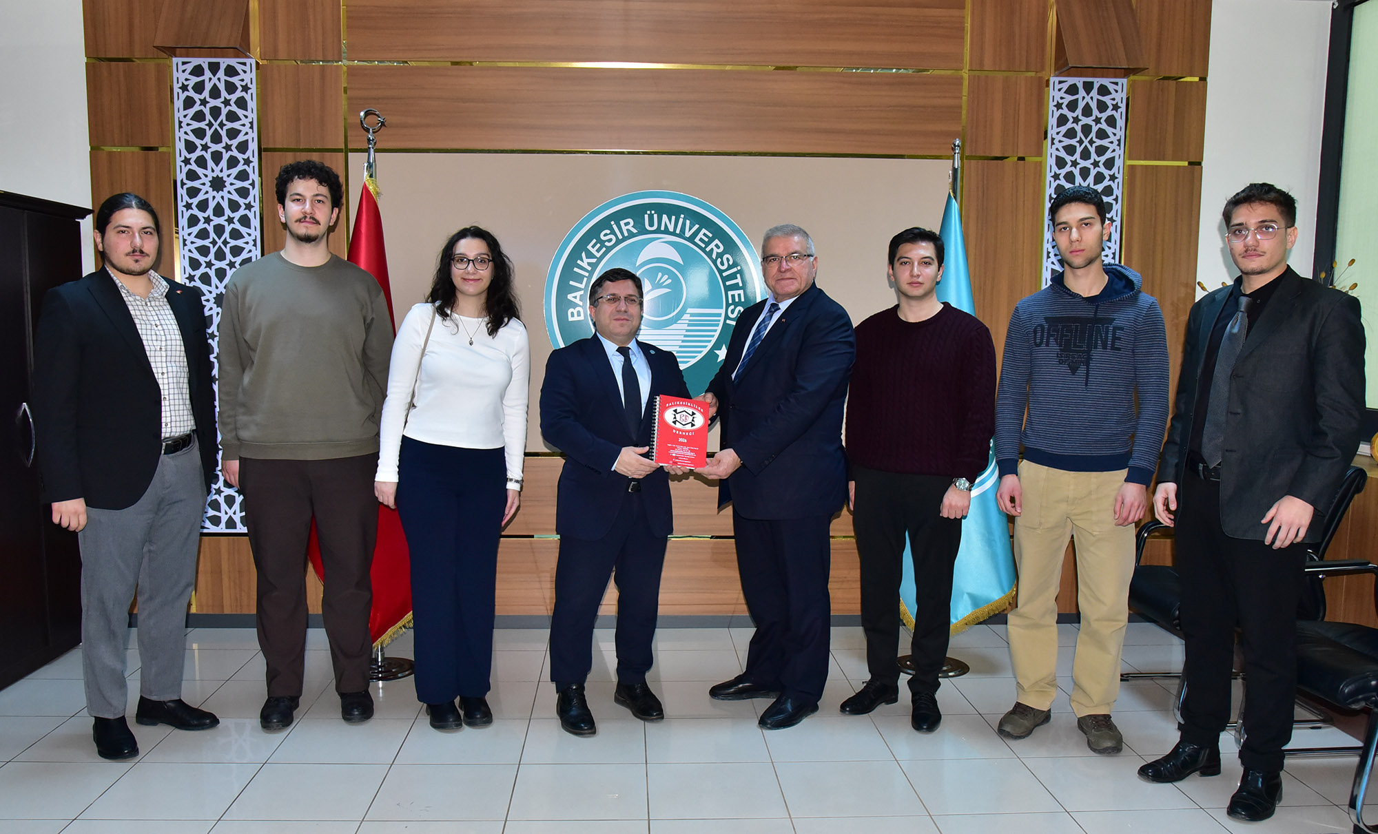 Ankara Balıkesirliler Derneğinden BAÜN Rektörü Prof. Dr. Yücel Oğurlu’ya Ziyaret 3