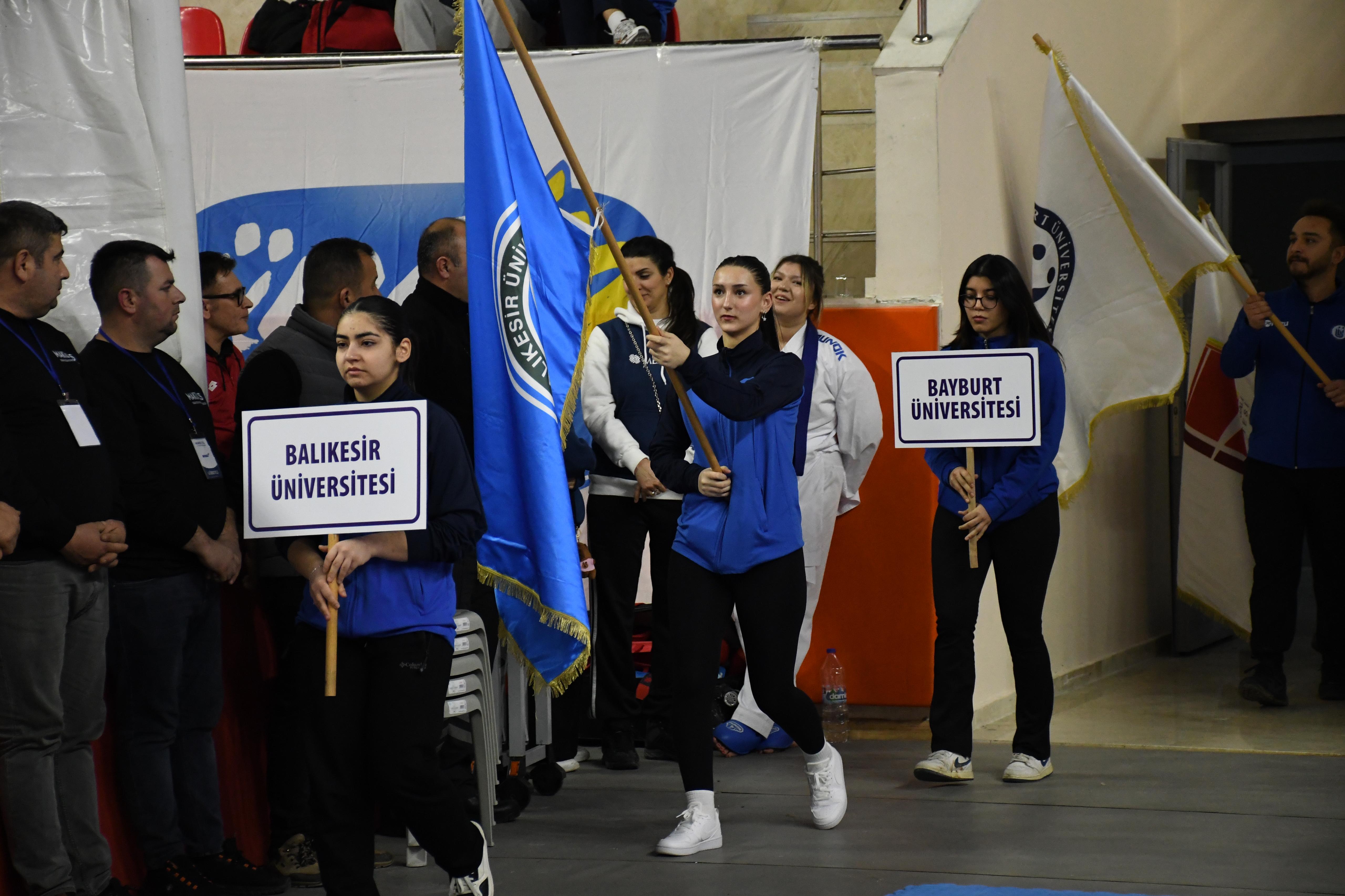 Üniversitemiz Karate Takımından Türkiye Üçüncülüğü 3
