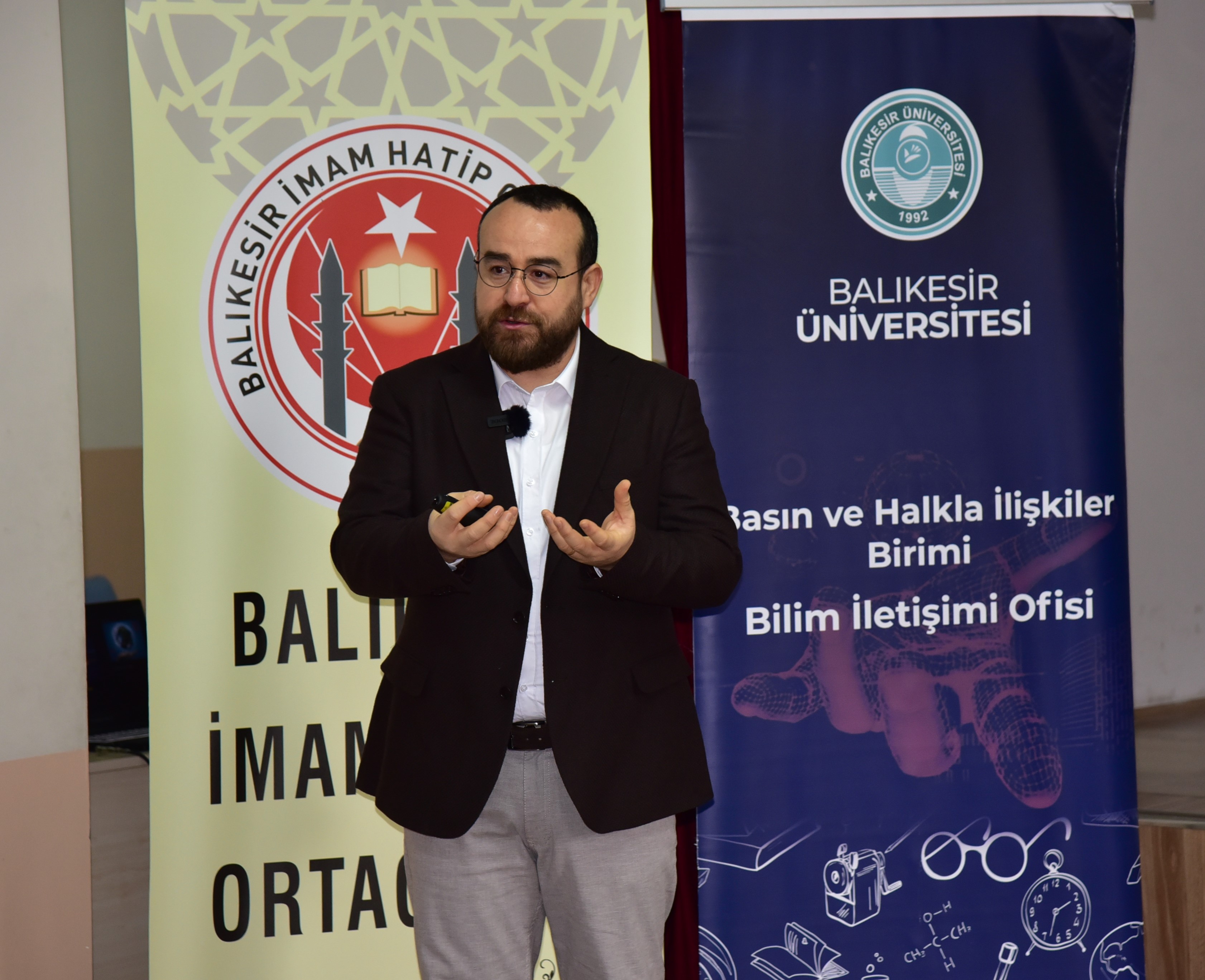 BAÜN’den Gençlere Deprem Bilinci: ‘Çök, Kapan, Tutun’ ile Hayati Eğitim 6