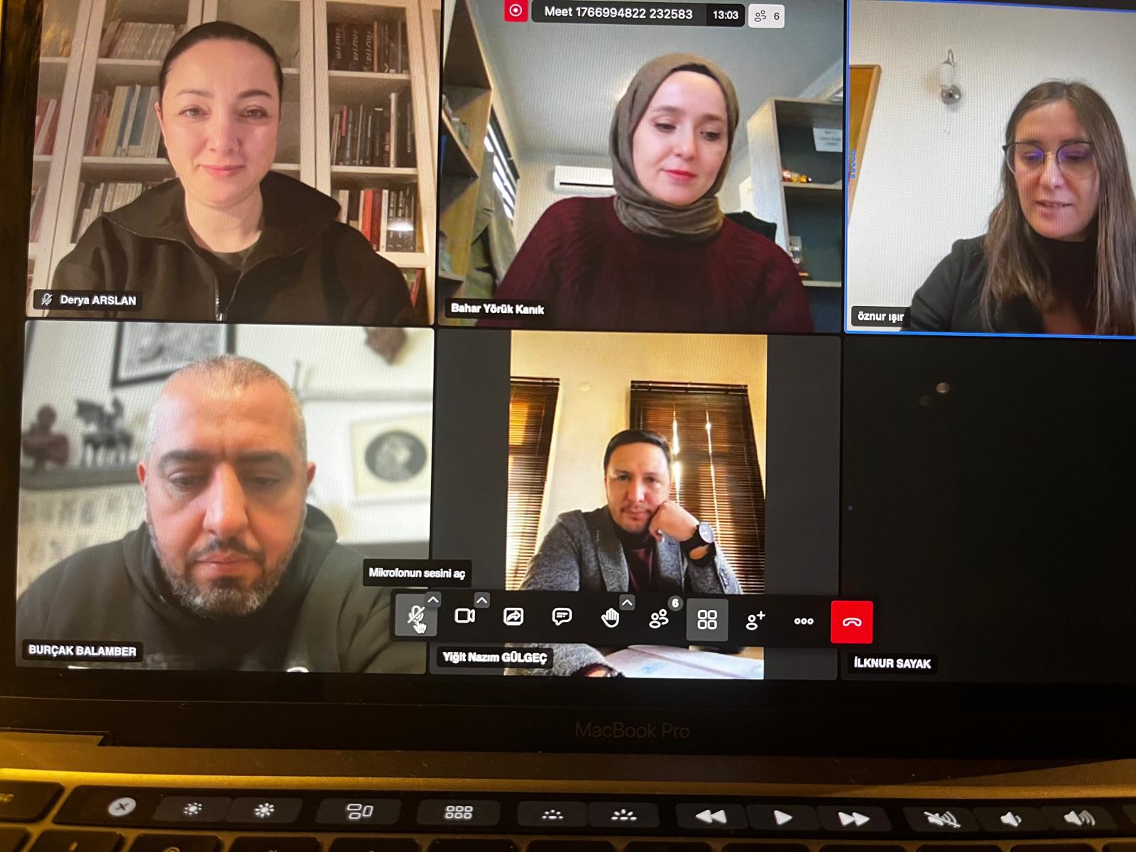 Güzel Sanatlar Uygulama Ve Araştırma Merkezi Danışma Kurulu ile 29.12.2025 tarihinde Toplantı gerçekleştirildi. 1