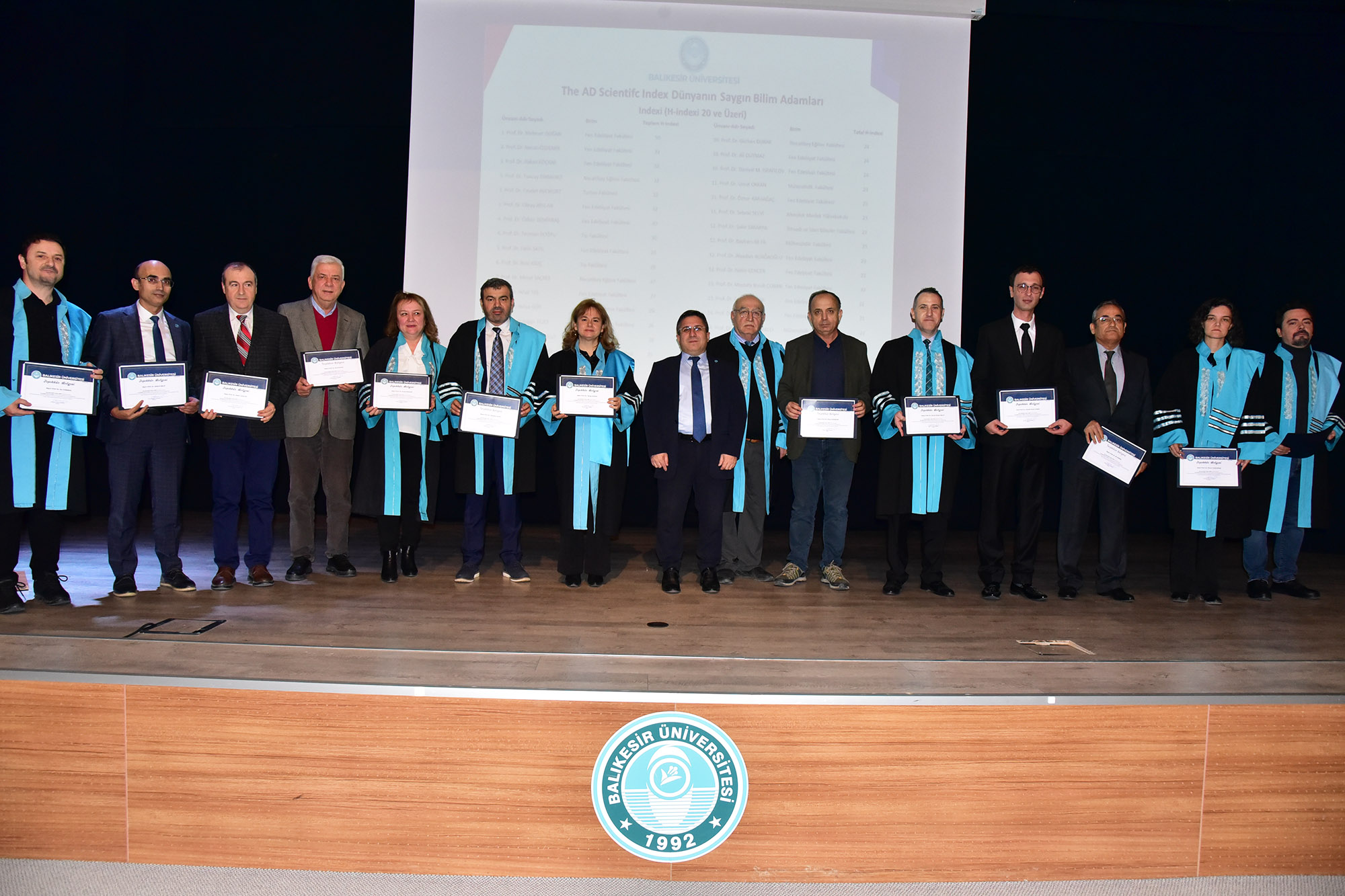 Bilimde Yükselen BAÜN’de Bir İlk Daha: Akademisyenlere Performans Belgeleri Törenle Verildi 18