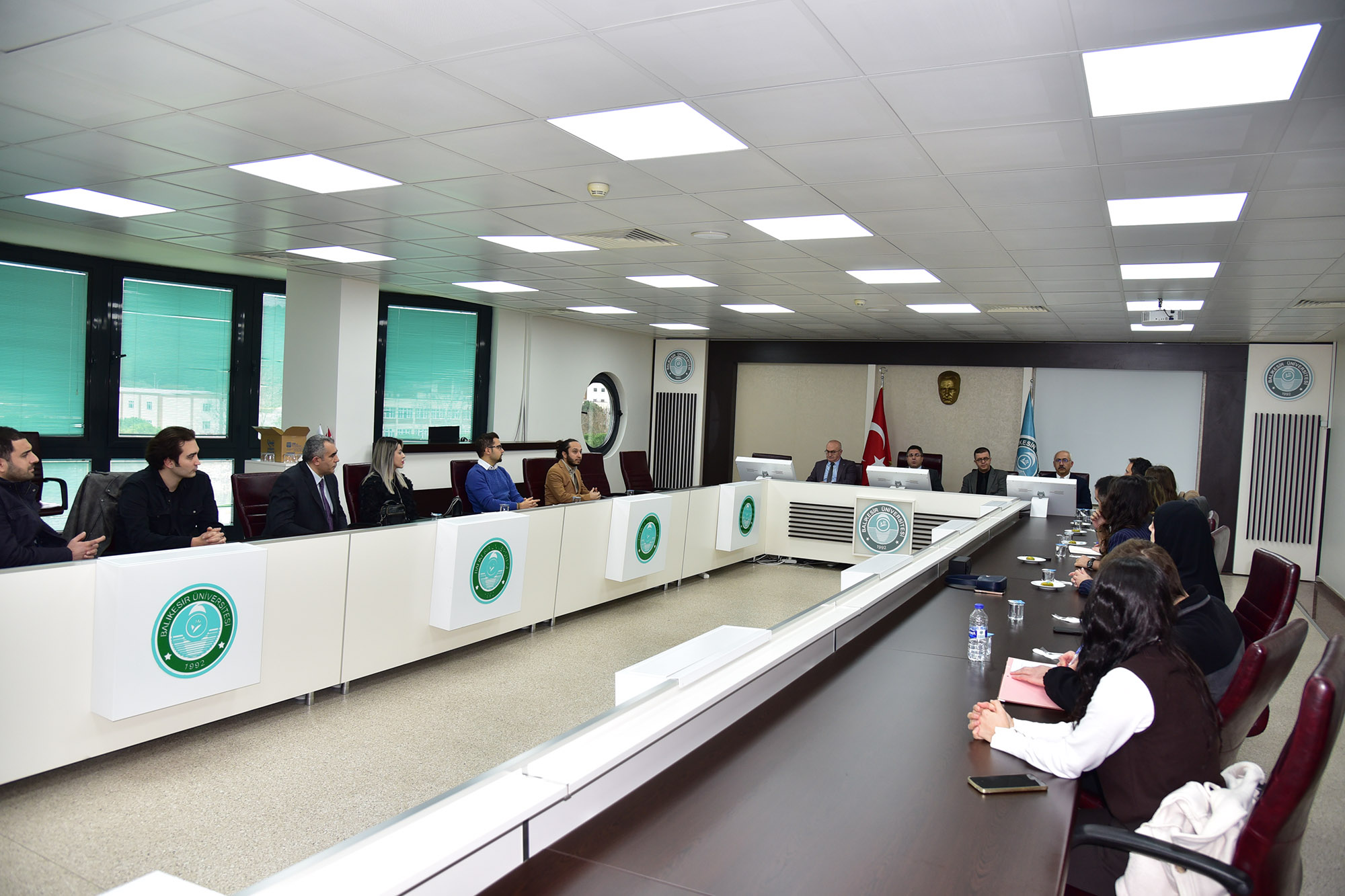 Rektör Oğurlu, BAÜN Ailesine Yeni Katılan Akademik Personelle Tanışma ve Değerlendirme Toplantısında Bir Araya Geldi 6