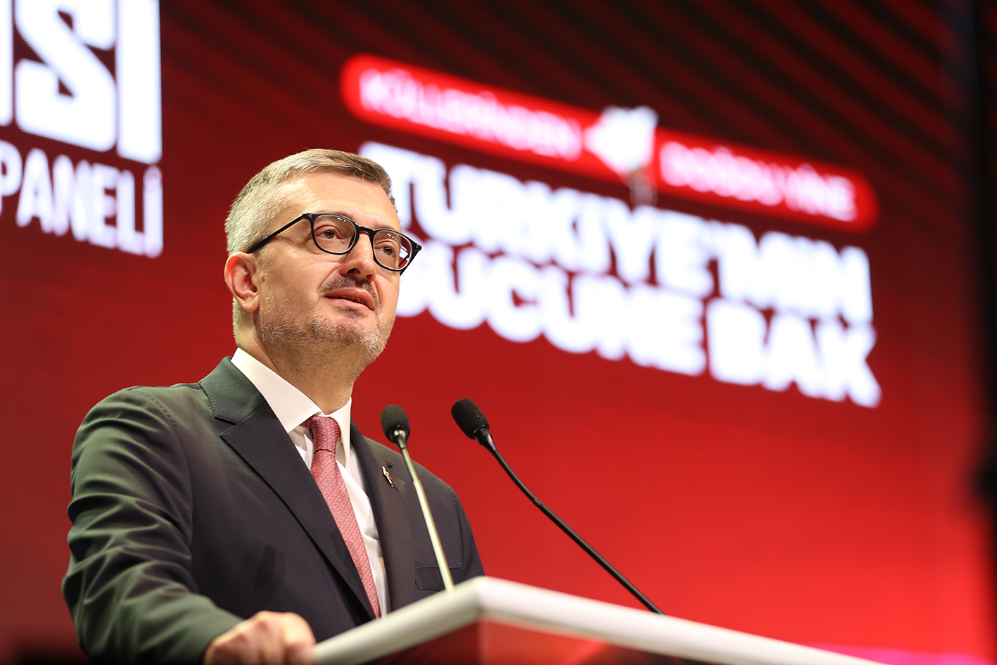 FAKÜLTEMİZ AKADEMİSYENLERİ ÜNİVERSİTEMİZİ TEMSİLEN "ASRIN İNŞASI: GÜÇLÜ TÜRKİYE'NİN İHYA VİZYONU PANELİ"NE KATILDI 2