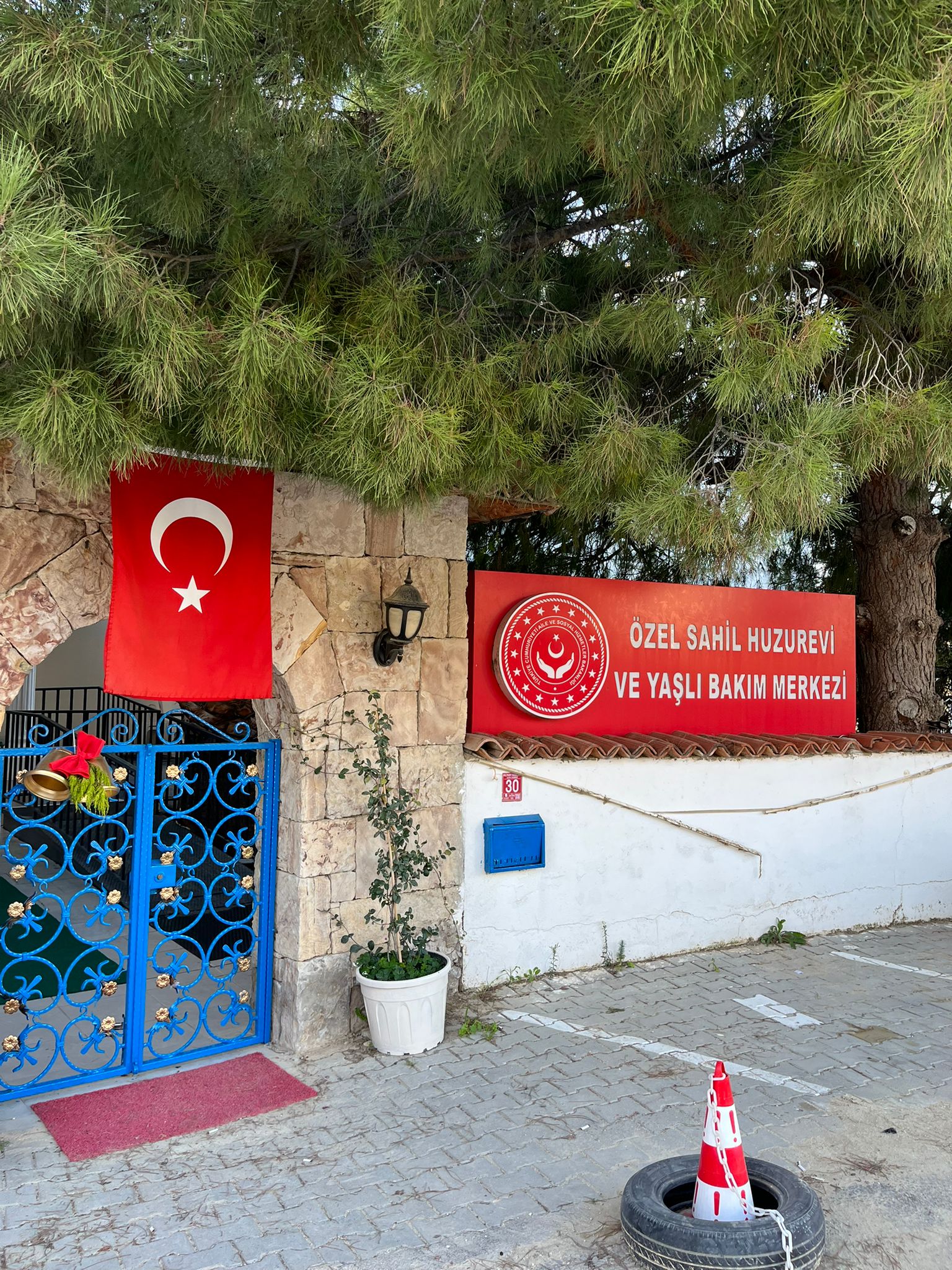 Ayvalık MYO Öğrencilerinden Huzurevinde Anlamlı Ziyaret 20