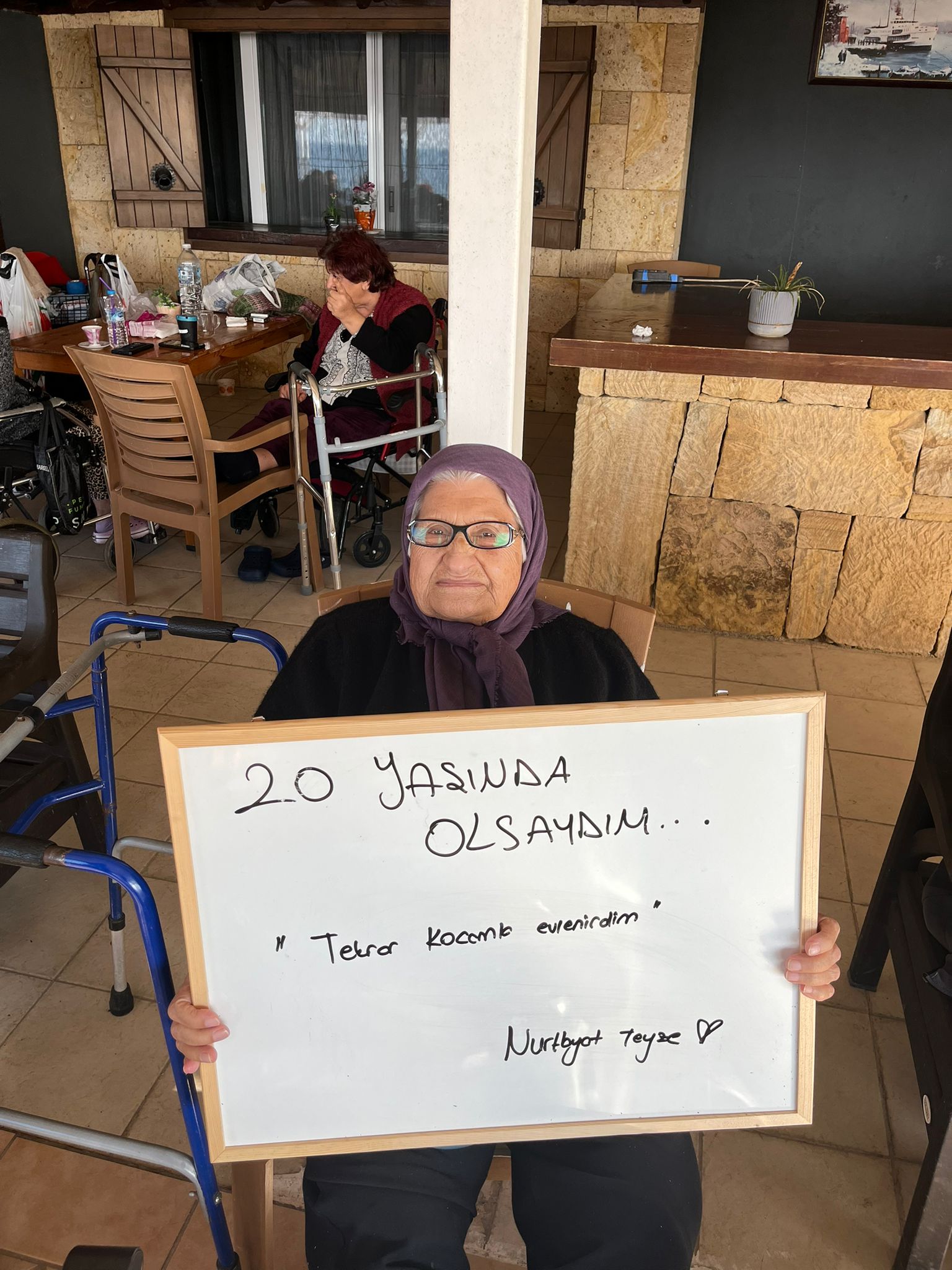 Ayvalık MYO Öğrencilerinden Huzurevinde Anlamlı Ziyaret 10