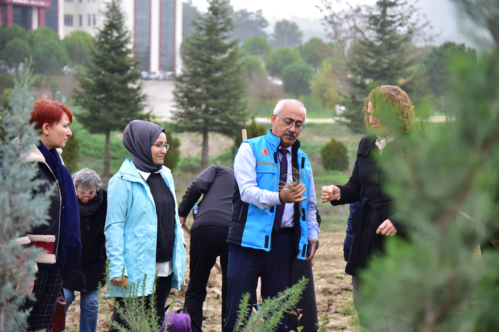Kuşaklar Arası Yeşeren Bağlar Lavanta Dikimi Etkinliği 2