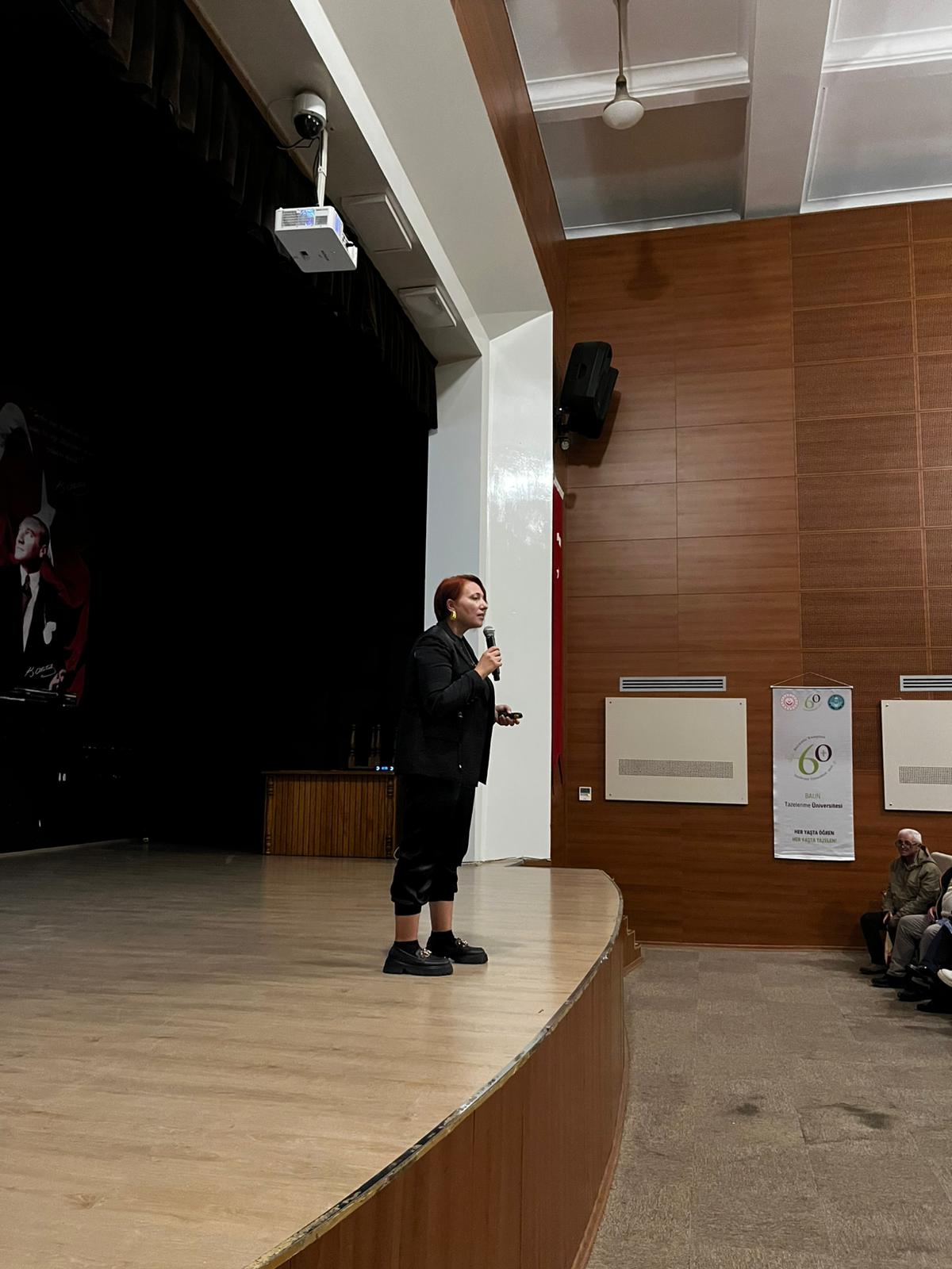 Tazelenme Üniversitesi Koordinatörlüğü Seminer Programı Kapsamında Hastalık Yönetim Platformu Buluşması 3