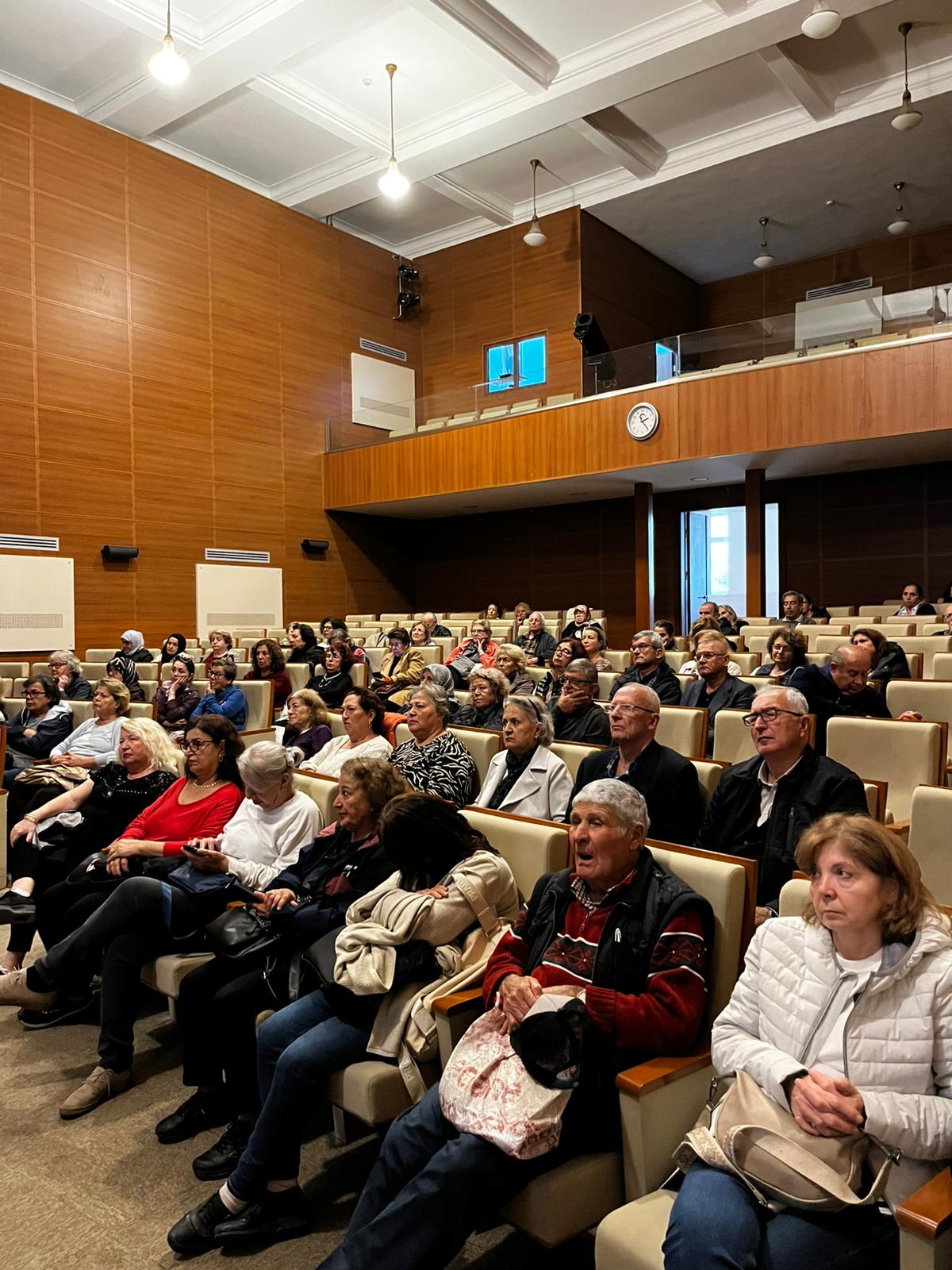 Tazelenme Üniversitesi Koordinatörlüğü Seminer Programı Kapsamında Hastalık Yönetim Platformu Buluşması 1