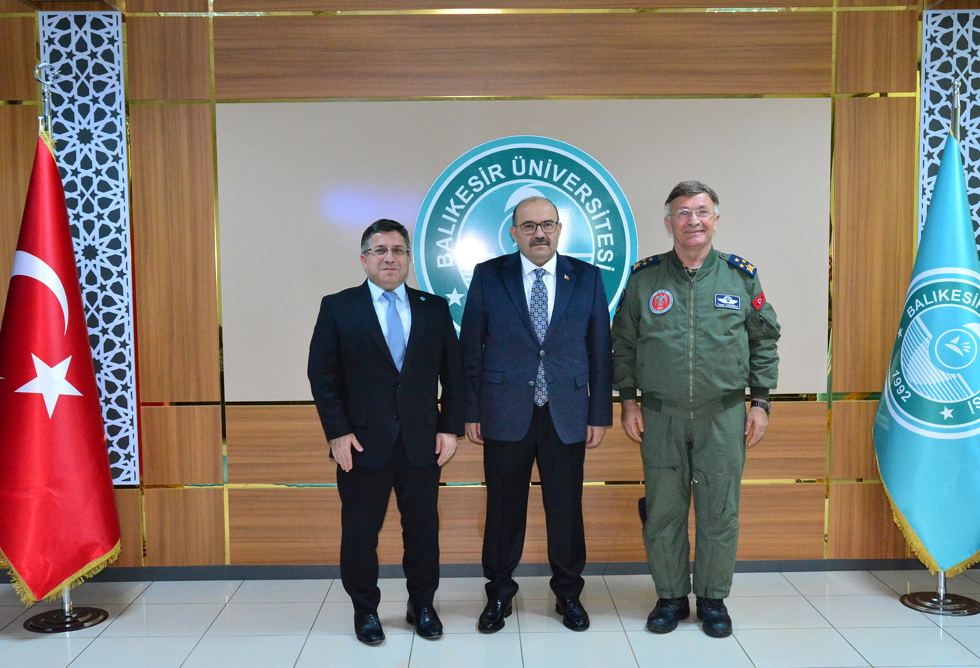 Vali Ustaoğlu ve Korgeneral Kadıoğlu’ndan BAÜN Rektörü Prof. Dr. Yücel Oğurlu’ya Ziyaret 3
