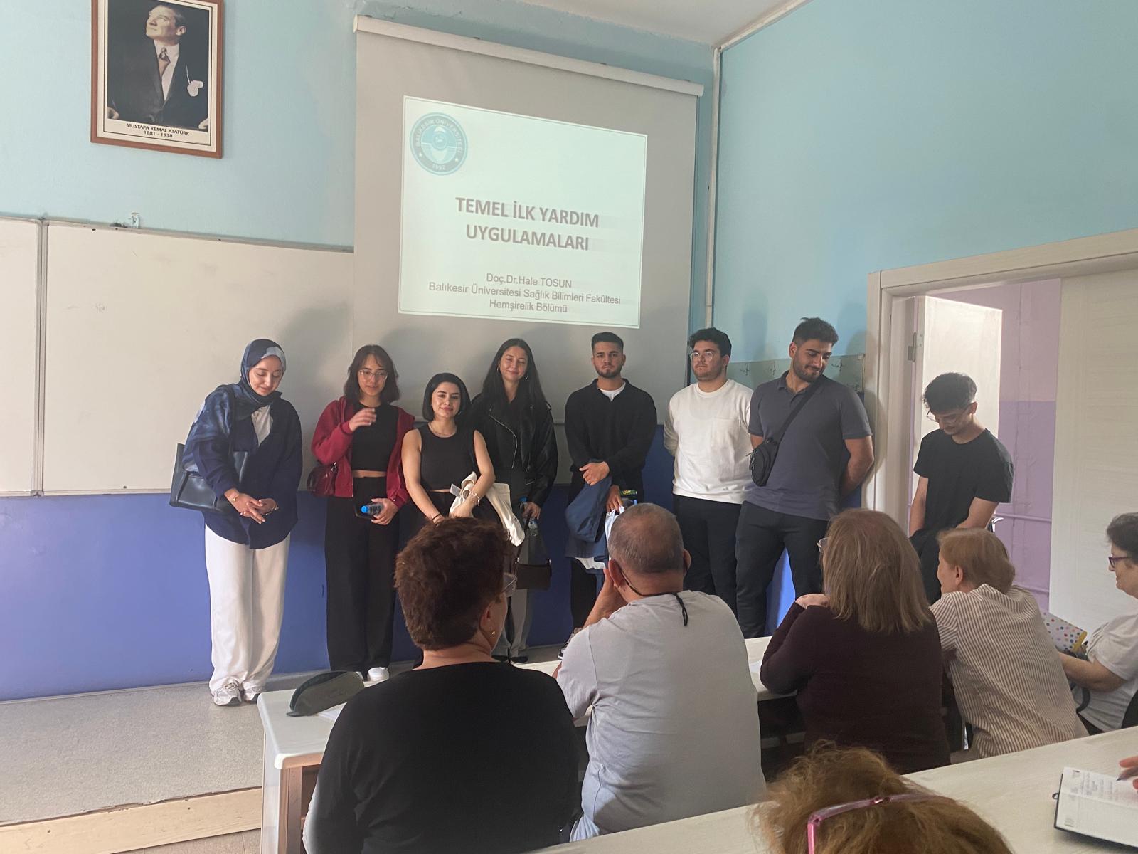 60+ Tazelenme Üniversitesi ile Kuşaklararası Buluşma: Gerontolog Adaylarına İlk İlham 1