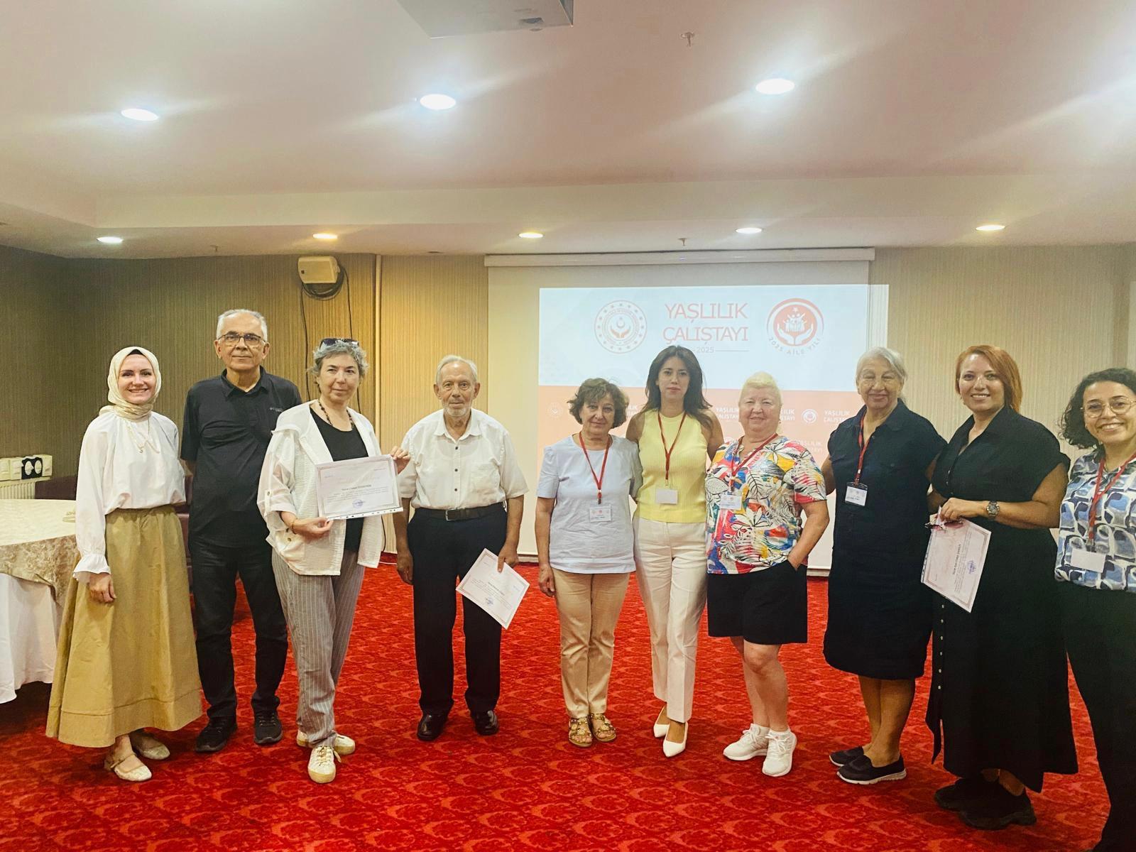 II Yaşlılık Çalıştayına 60+ Tazelenme Üniversitesinden Güçlü Katılım
