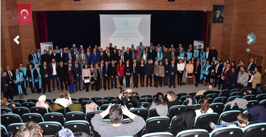 Öğretim Elemanımız Öğr. Gör. Dr. Ebru TEKİN'e Akademik Performans Belgesi takdim edildi 3