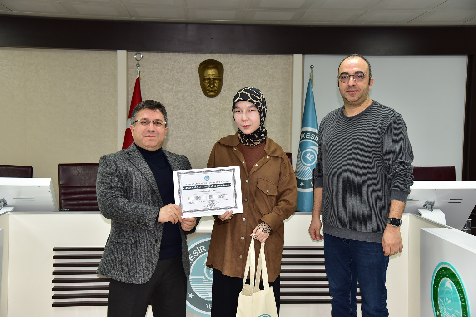 BAÜN’den Yeni Uluslararası İş Birliği: Özbek Tıp Öğrencileri BAÜN Hastanesinde Klinik Deneyim Kazandı 8
