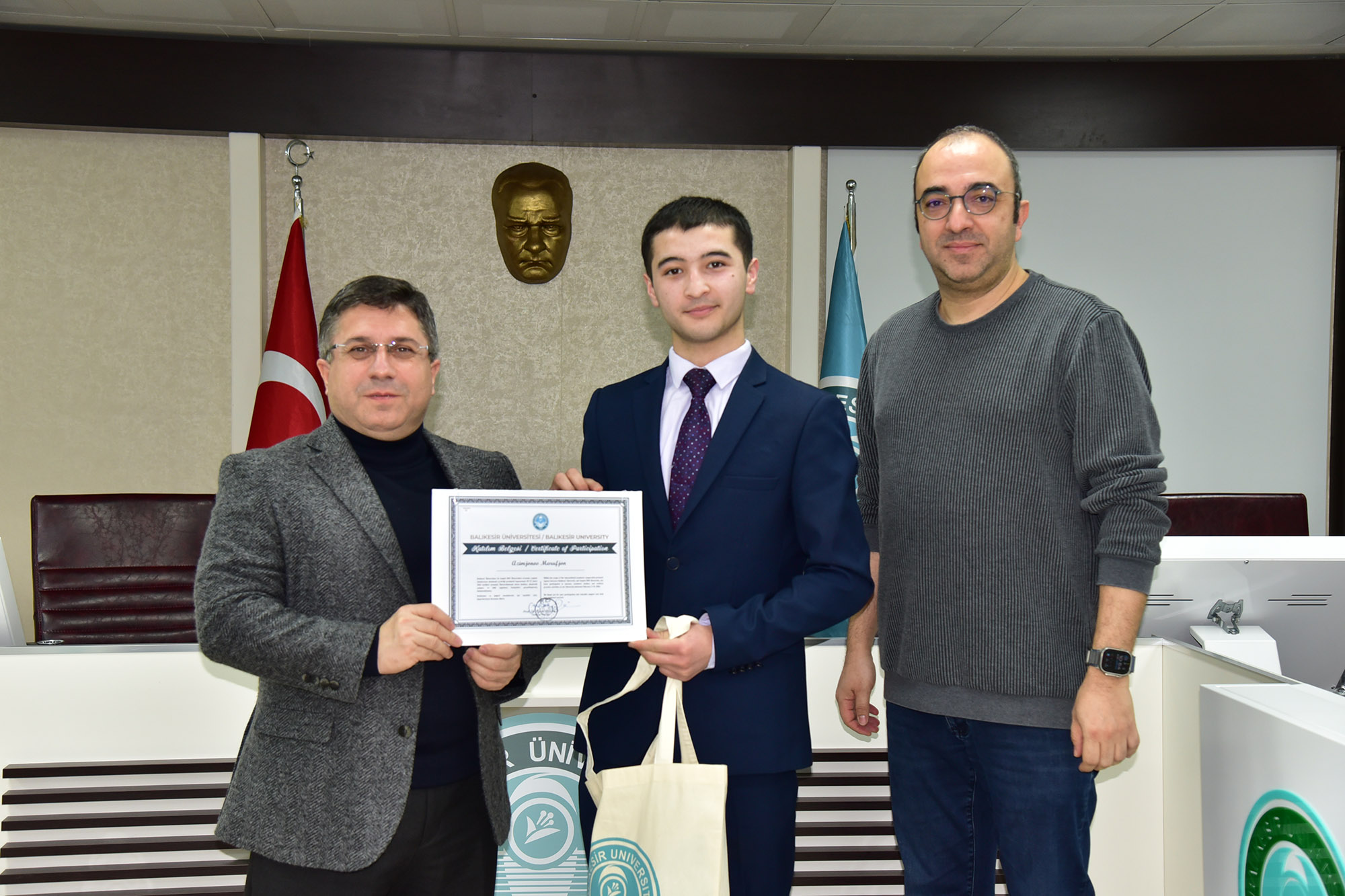 BAÜN’den Yeni Uluslararası İş Birliği: Özbek Tıp Öğrencileri BAÜN Hastanesinde Klinik Deneyim Kazandı 7