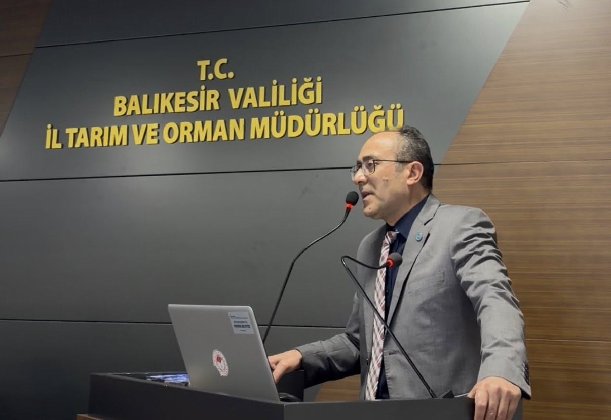Üniversite-Kamu Gücüyle Salgın Hayvan Hastalıklarına Ortak Mücadele: Salgın Hayvan Hastalıkları ve Şap Paneli Gerçekleştirildi 8