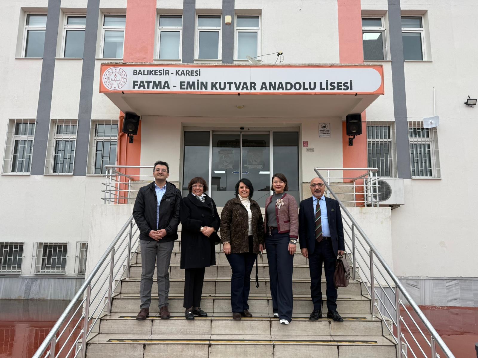Fatma Emin Kutvar Anadolu Lisesinde Öğrencilerle Bir Araya Geldik 