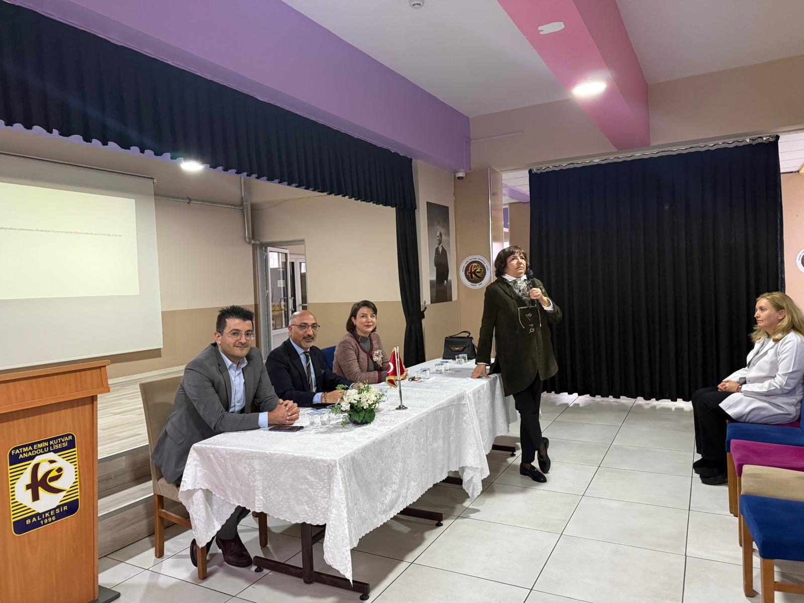 Fatma Emin Kutvar Anadolu Lisesinde Öğrencilerle Bir Araya Geldik  2