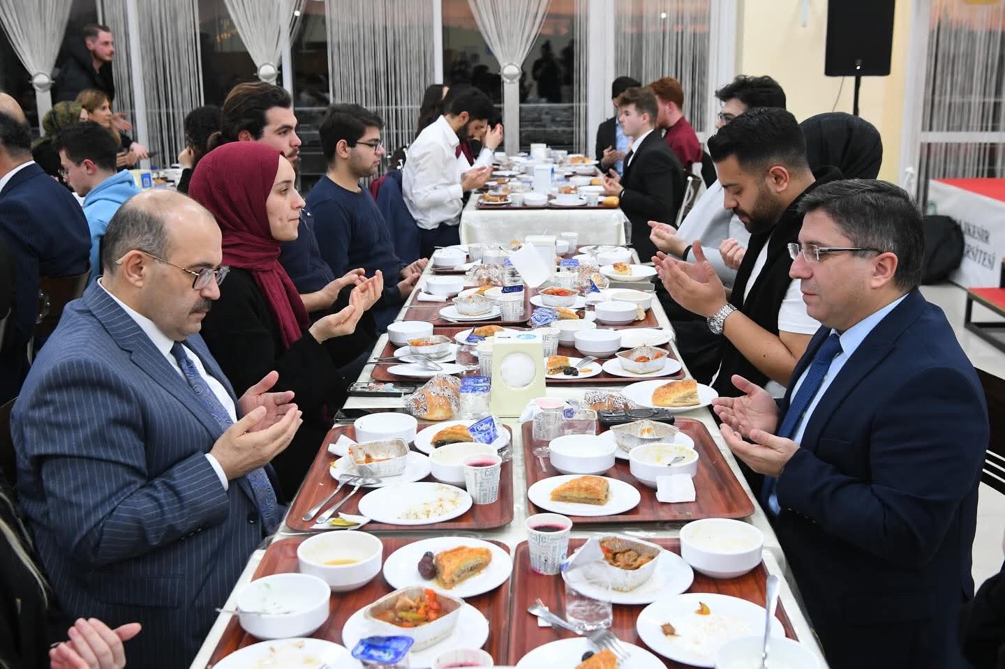 BAÜN’de Ramazan Coşkusu: Öğrenciler İçin İftar Programı Gerçekleştirildi 4