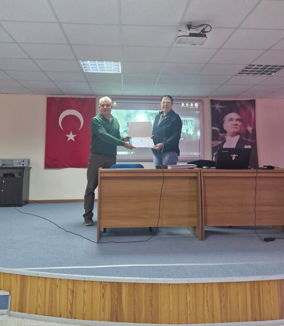 Ayvalık Meslek Yüksekokulu'nda "Diksiyon Yönetimi" Söyleşisi Gerçekleştirildi. 6