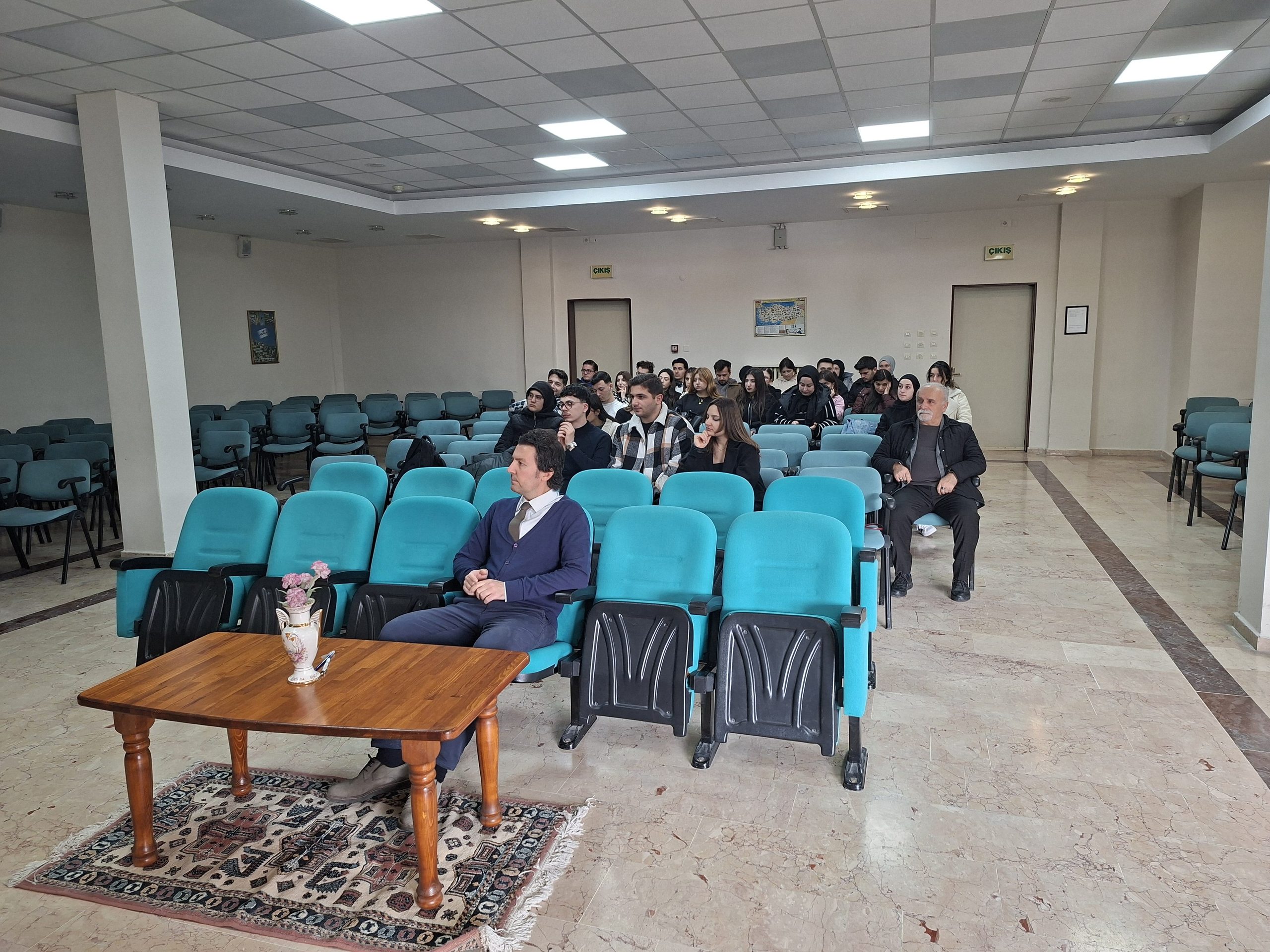"Tema Park Aktiviteleri ve Tema Parklarda Kariyer Olanakları” Konulu Seminer Düzenlendi
