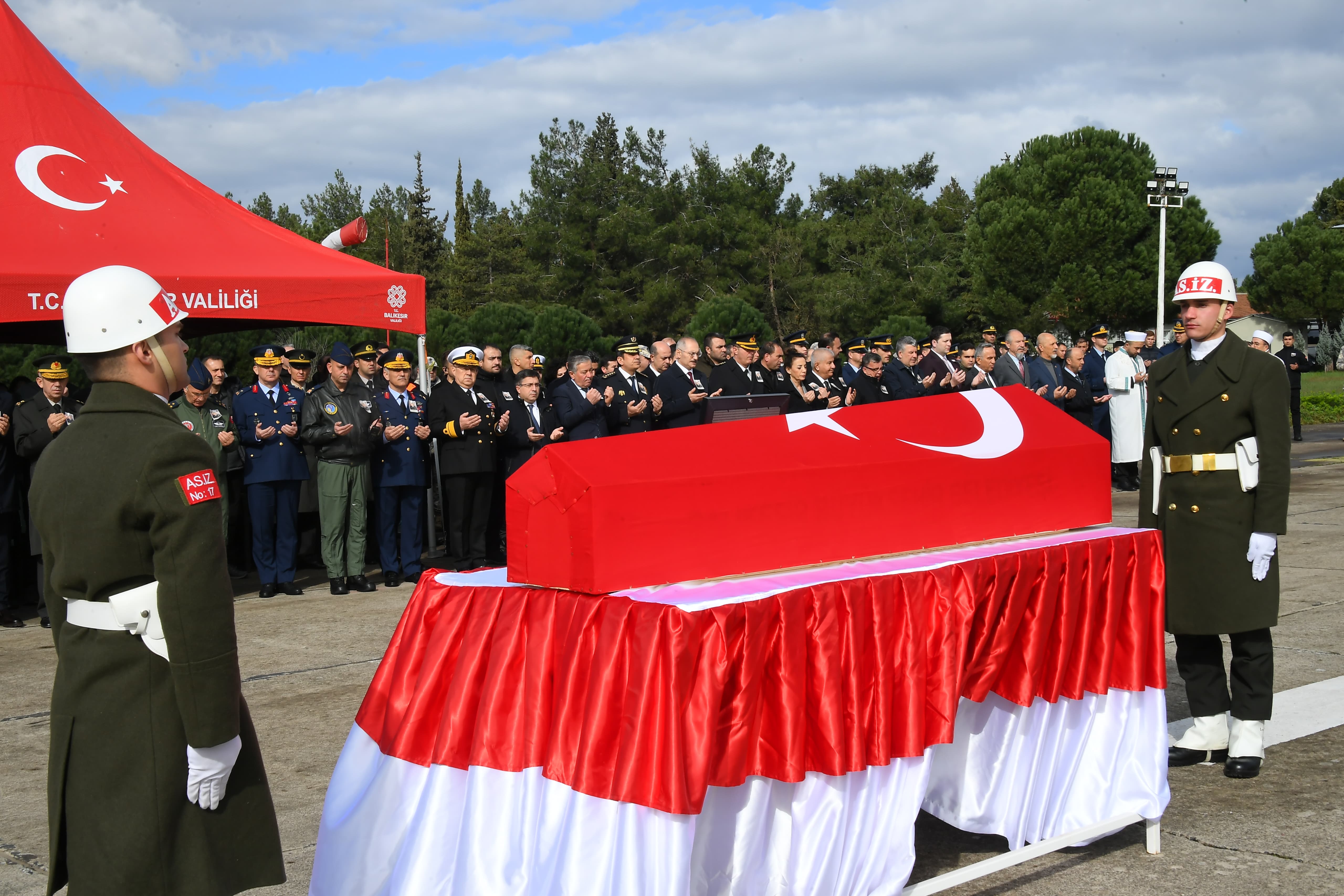 Rektör Oğurlu Şehidimiz İçin Düzenlenen Askeri Törene Katıldı 2