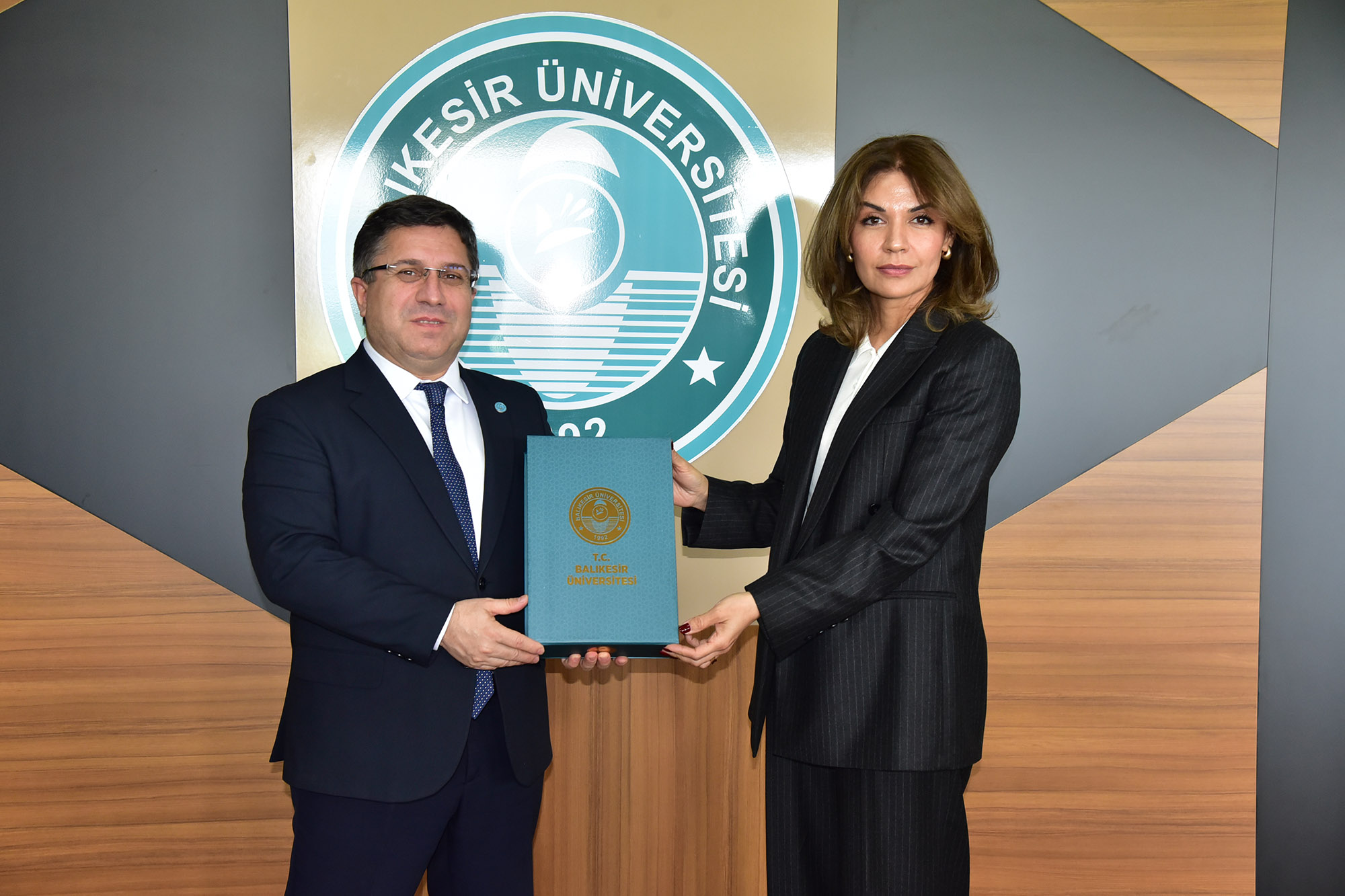 Azerbaycan Cumhuriyeti İstanbul Başkonsolosu Narmina Mustafayeva’dan BAÜN’e Ziyaret 2