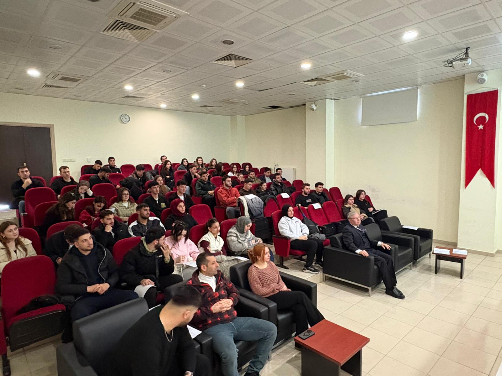 “Sporla Gülümsüyoruz-Güçlü Bedenler, Mutlu Yüzler” Projesi İlk Ders Fakülte Öğrencilerine 3