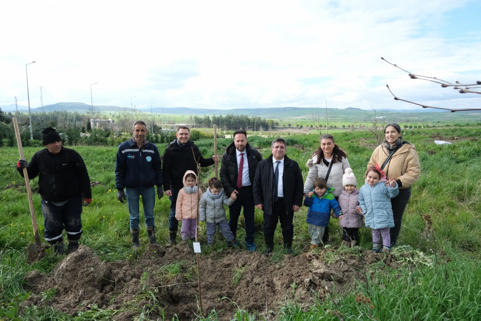 Minik Ellerden BAÜN Kampüsüne Yeşil Dokunuş: Karesi Anaokulundan Fidan Dikimi 8