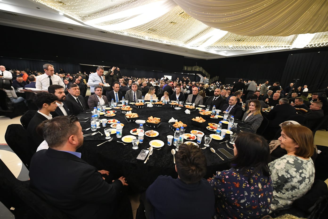 Rektör Oğurlu, Demirezen Vakfı’nın İftar Programına Katıldı 4
