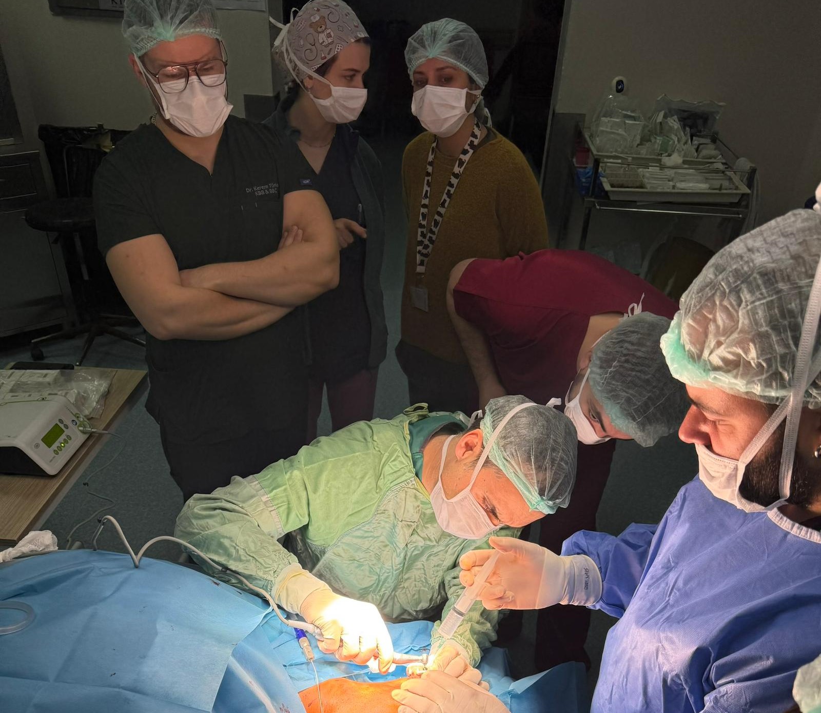Balıkesir’de İlk: BAÜN Hastanesinden BAHA (kemiğe implante işitme cihazı) Ameliyatı 7