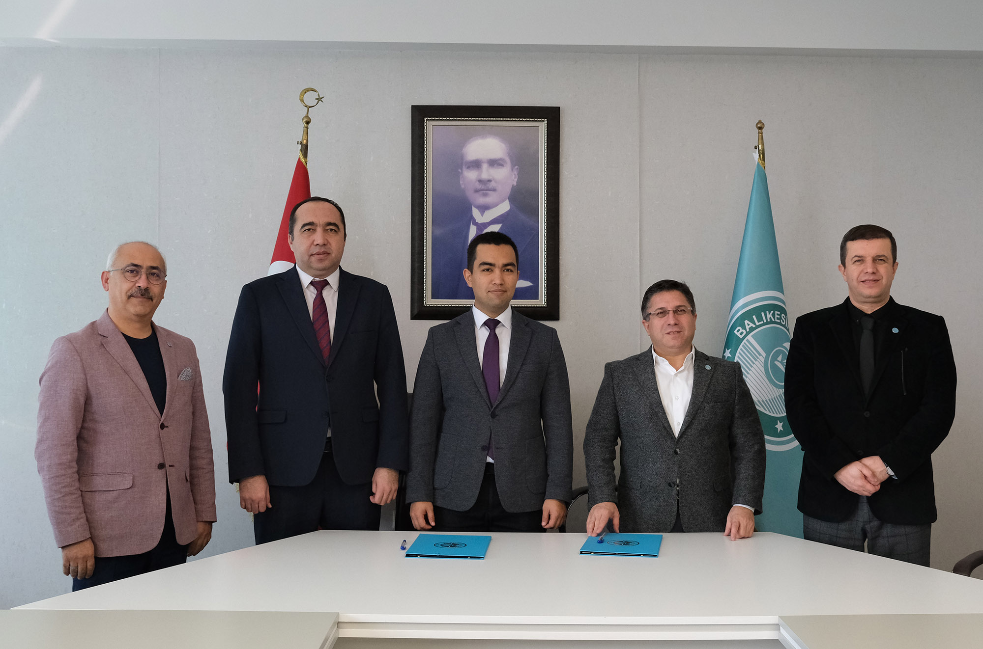 BAÜN’den Türk Dünyasıyla Güçlü İş Birliği: Özbekistan OXUS Üniversitesi ile İş Birliği Protokolü İmzalandı 2