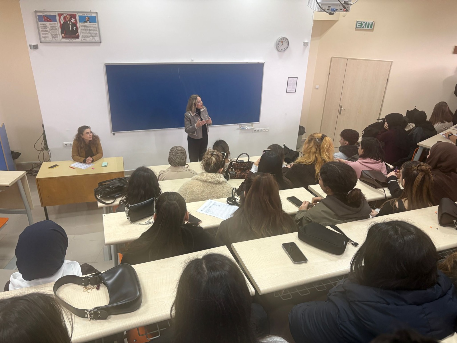 Balıkesir MYO’da Müdür-Öğrenci Buluşmaları Gerçekleştirildi 4