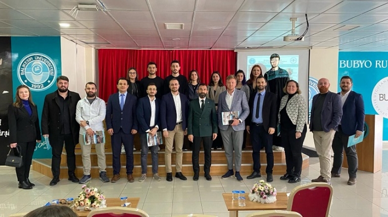 Burhaniye'de Kariyer Günleri Devam Ediyor