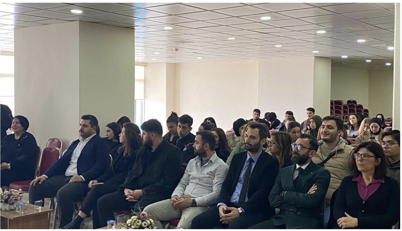 Burhaniye'de Kariyer Günleri Devam Ediyor 1