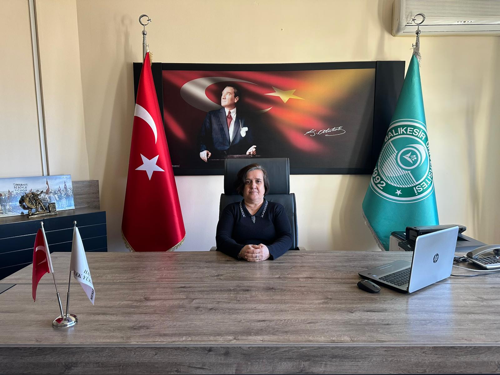 Gülser OKUR