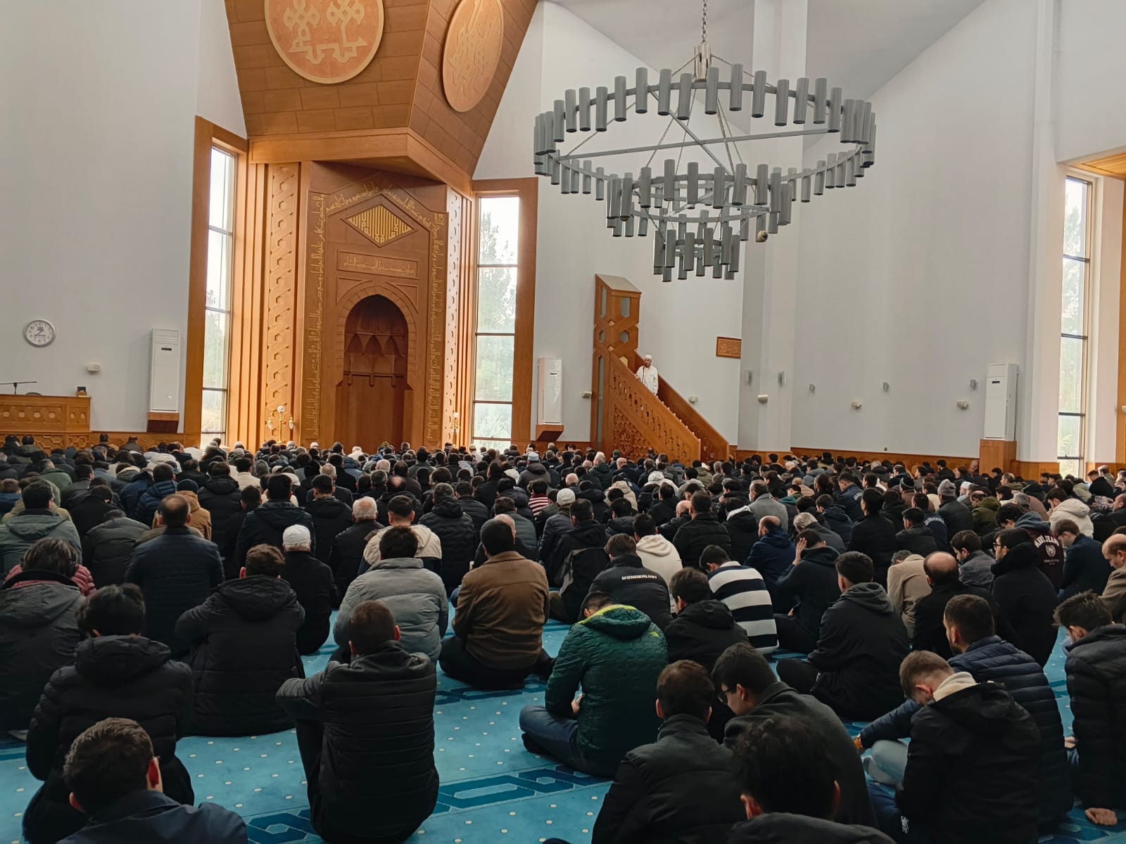Üniversitemiz Şehitler Cami’nde Ramazan programları devam ediyor. 1