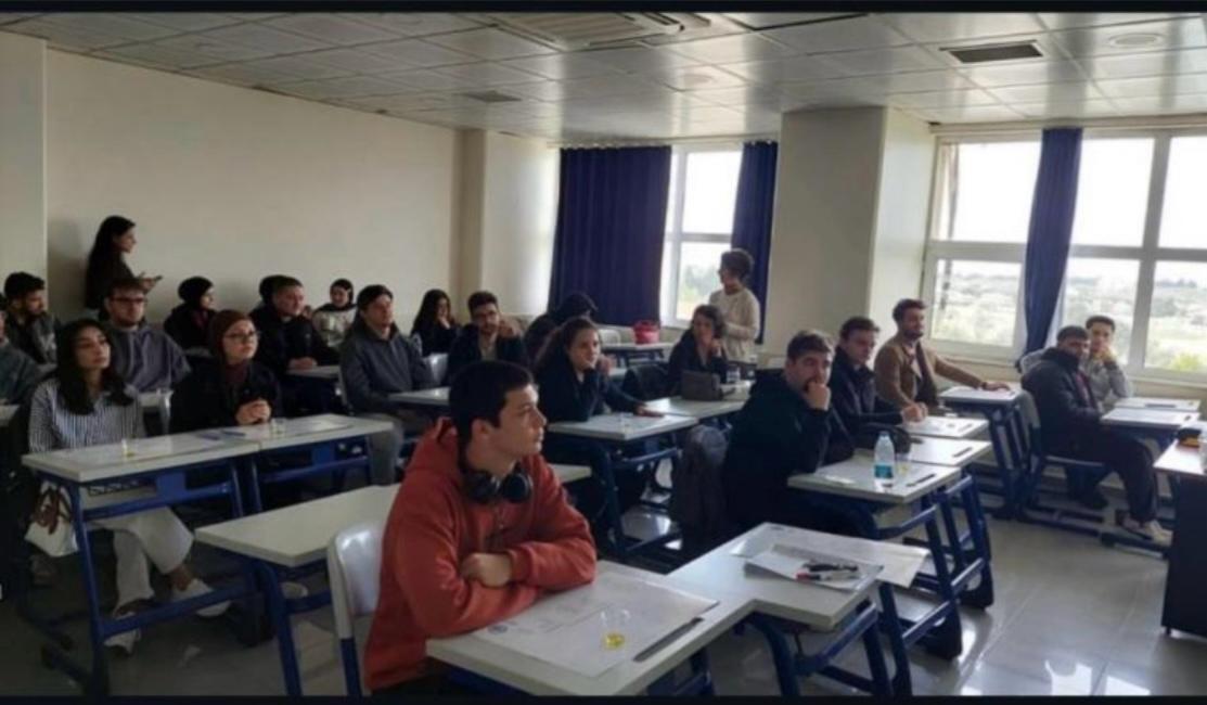 Üniversite Öğrencileri Zeytinyağı Tadımı Yaptı