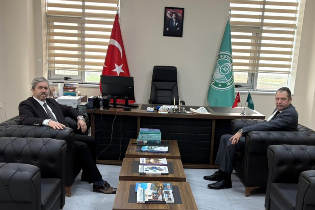 MTA Genel Müdürlüğü Balıkesir Bölge Müdürü Sayın Özgür Özgüç fakültemizi ziyaret etti.  2