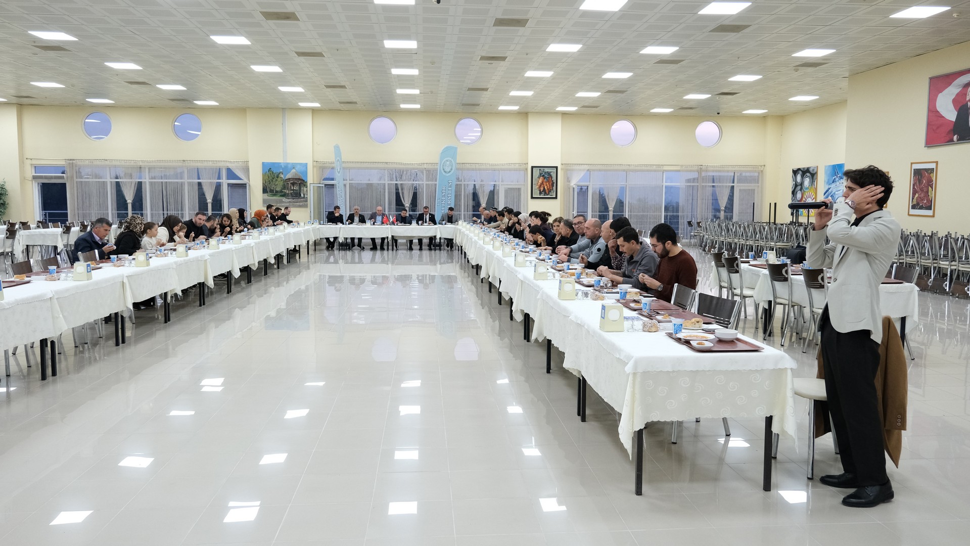 Rektör Oğurlu, BAÜN’lü Şehit Yakınları ve Gazilerle İftar Sofrasında Buluştu 6