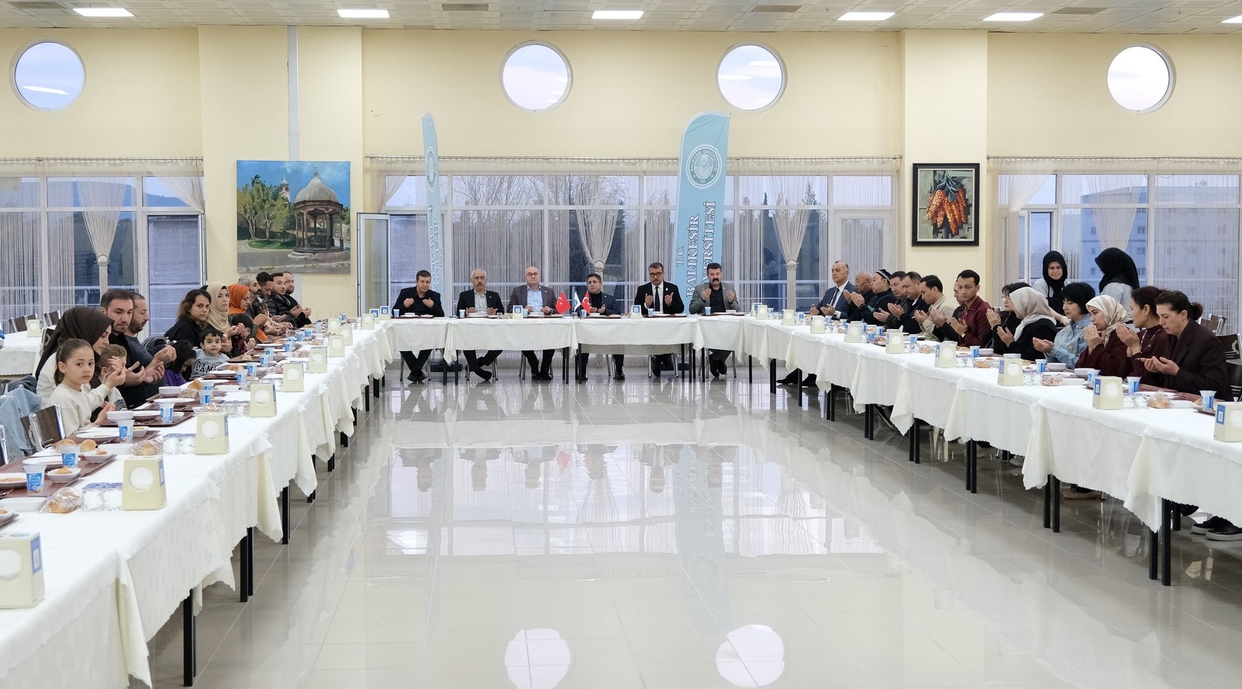Rektör Oğurlu, BAÜN’lü Şehit Yakınları ve Gazilerle İftar Sofrasında Buluştu 5