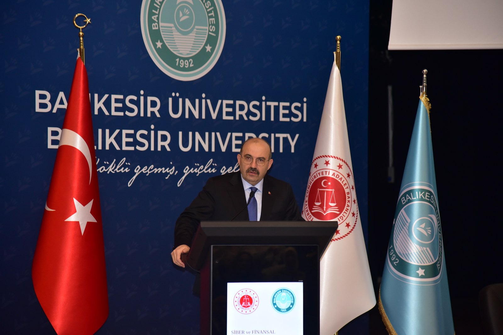 BAÜN’de Gençler İçin IBAN Suistimallerine Dikkat Çeken Panel: “Siber ve Finansal Suçlar Kıskacında Gençlik” 9