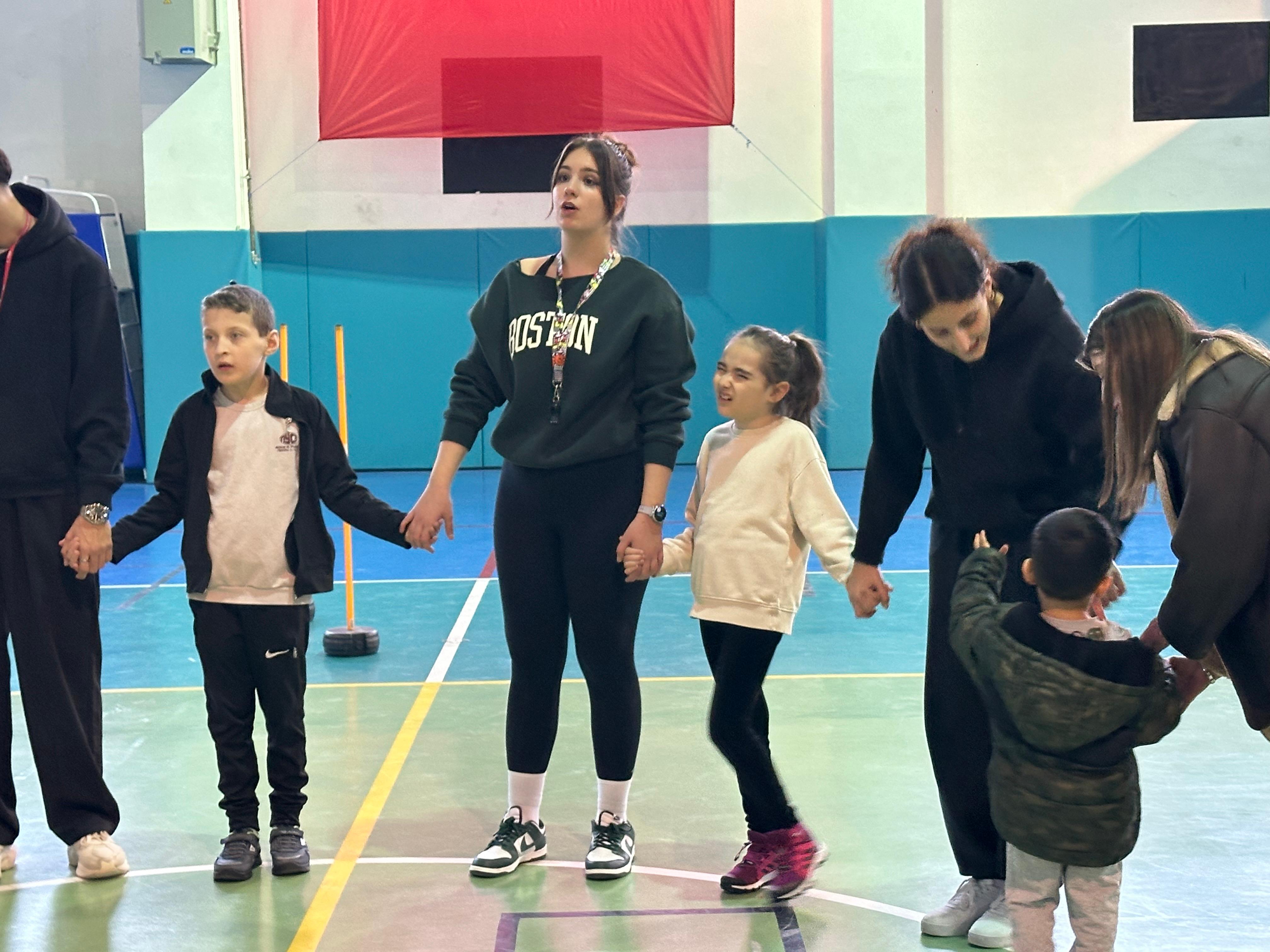 “Sporla Gülümsüyoruz-Güçlü Bedenler, Mutlu Yüzler” Projesi İlk Dersini yaptı. 7