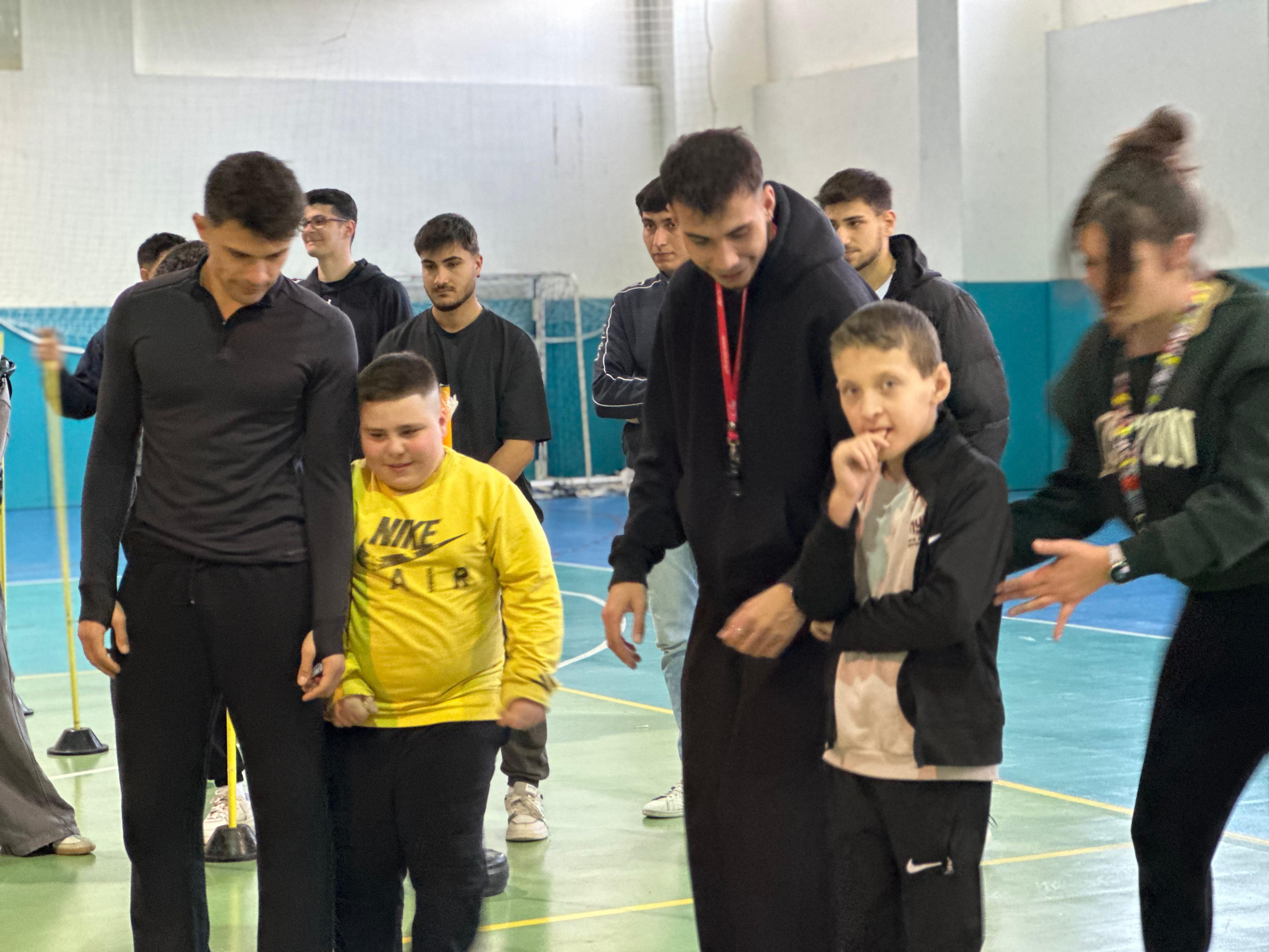“Sporla Gülümsüyoruz-Güçlü Bedenler, Mutlu Yüzler” Projesi İlk Dersini yaptı. 5